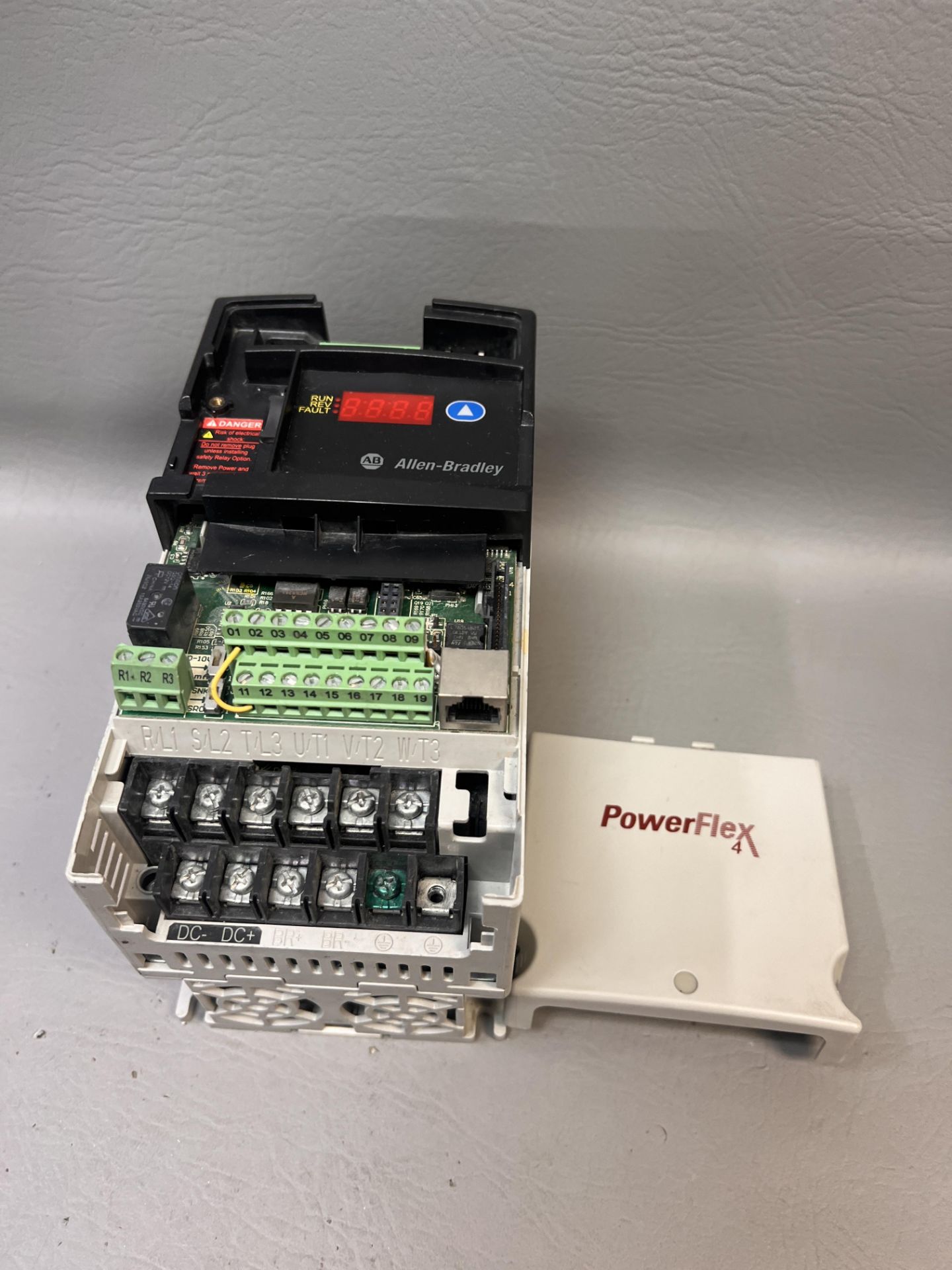 ALLEN BRADLEY POWERFLEX 4 AC DRIVE 5HP - Image 2 of 3