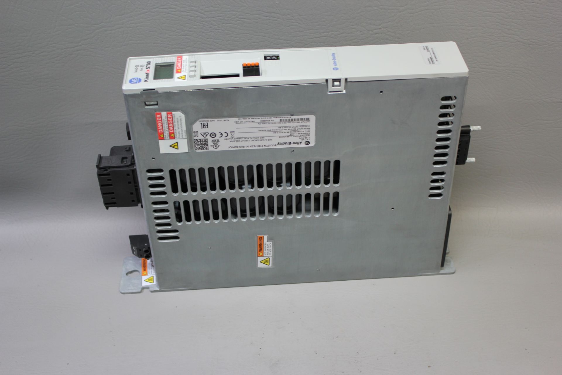 ALLEN BRADLEY KINETIX 5700 DC BUS POWER SUPPLY