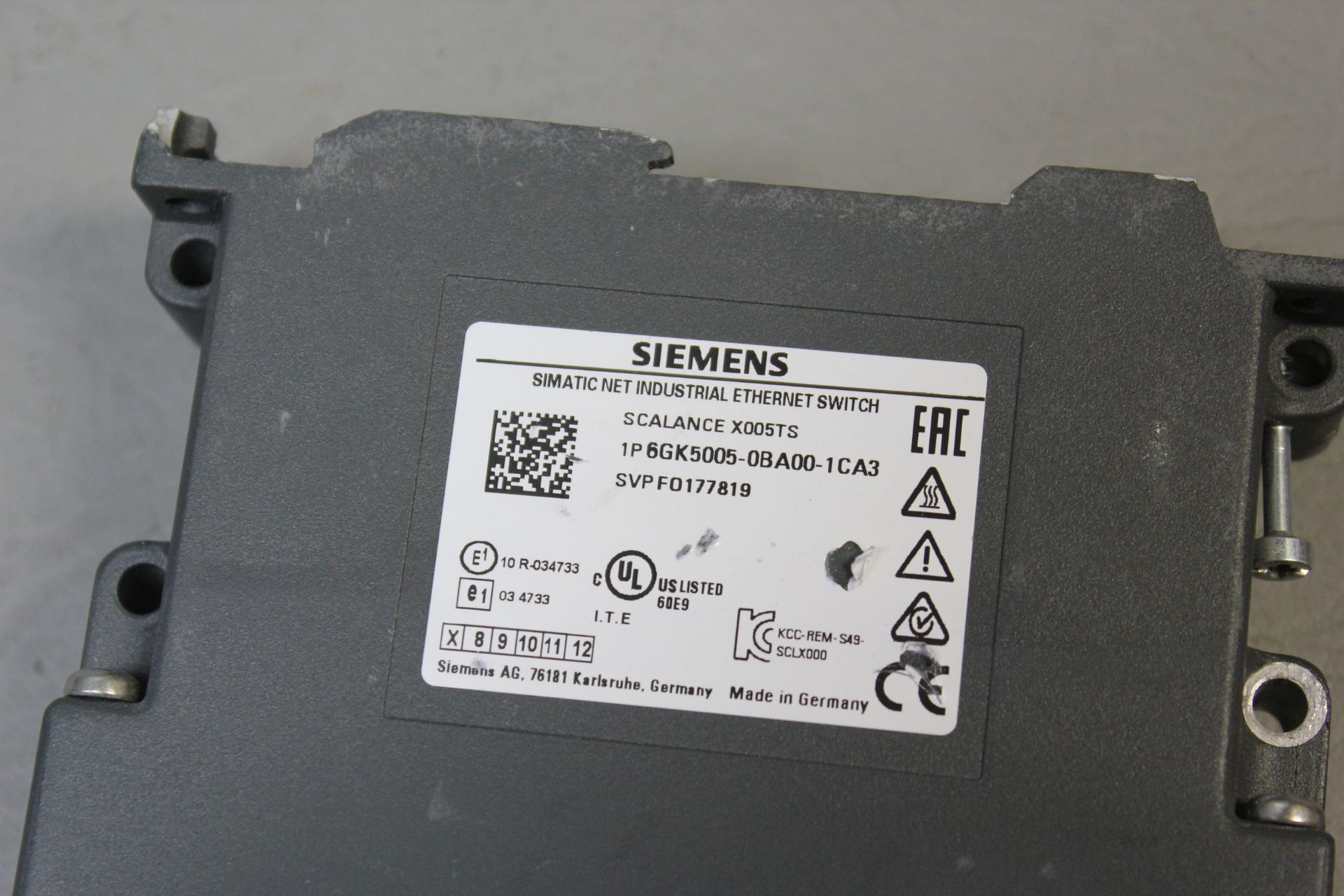 SIEMENS SIMATIC NET INDUSTRIAL ETHERNET SWITCH - Image 4 of 6