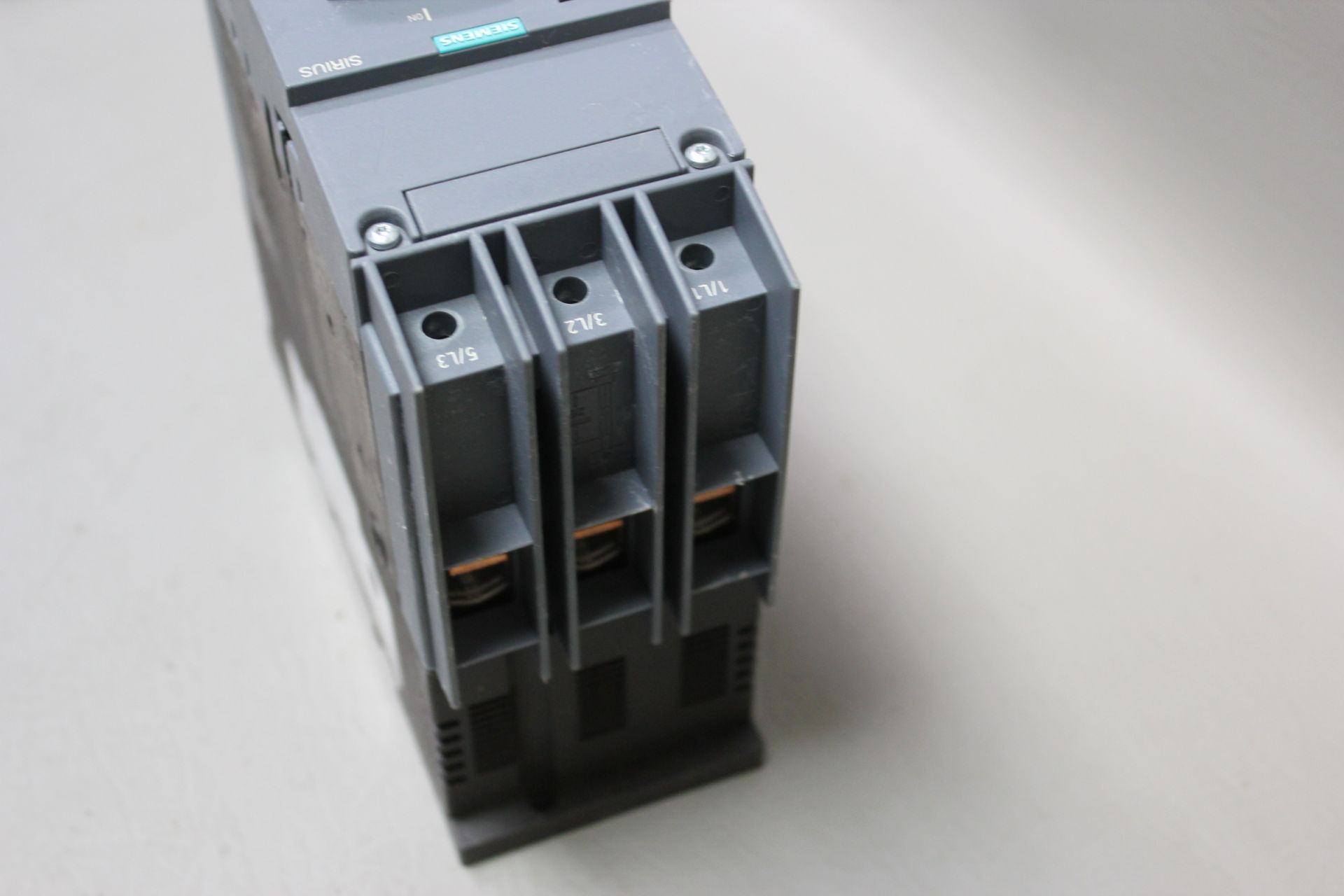 SIEMENS SIRIUS SYSTEM PROTECTION CIRCUIT BREAKER - Image 4 of 6