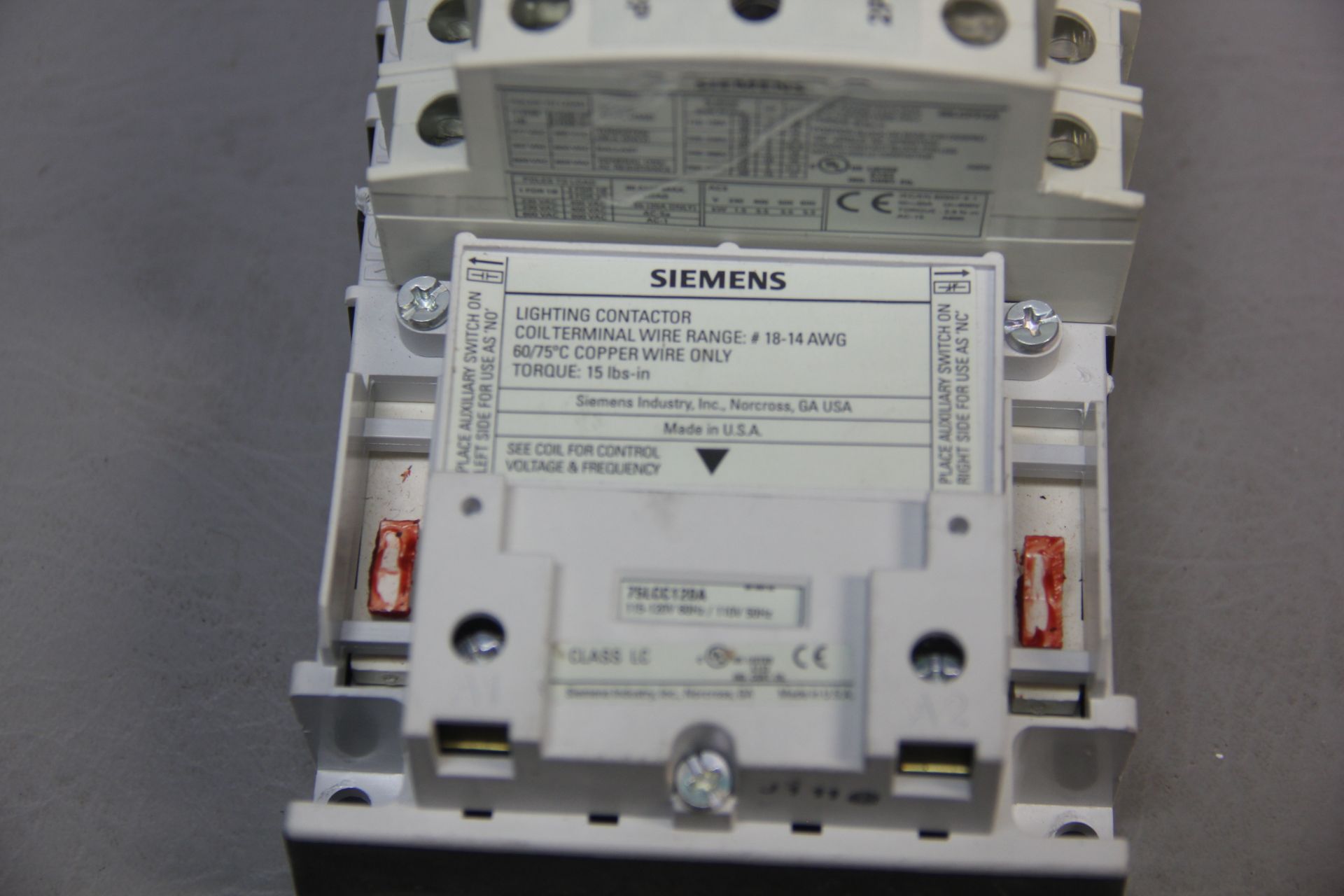 SIEMENS LIGHTING CONTACTOR WITH 6 MODULES - Image 4 of 5