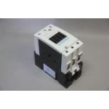 UNUSED SIEMENS POWER CONTACTOR