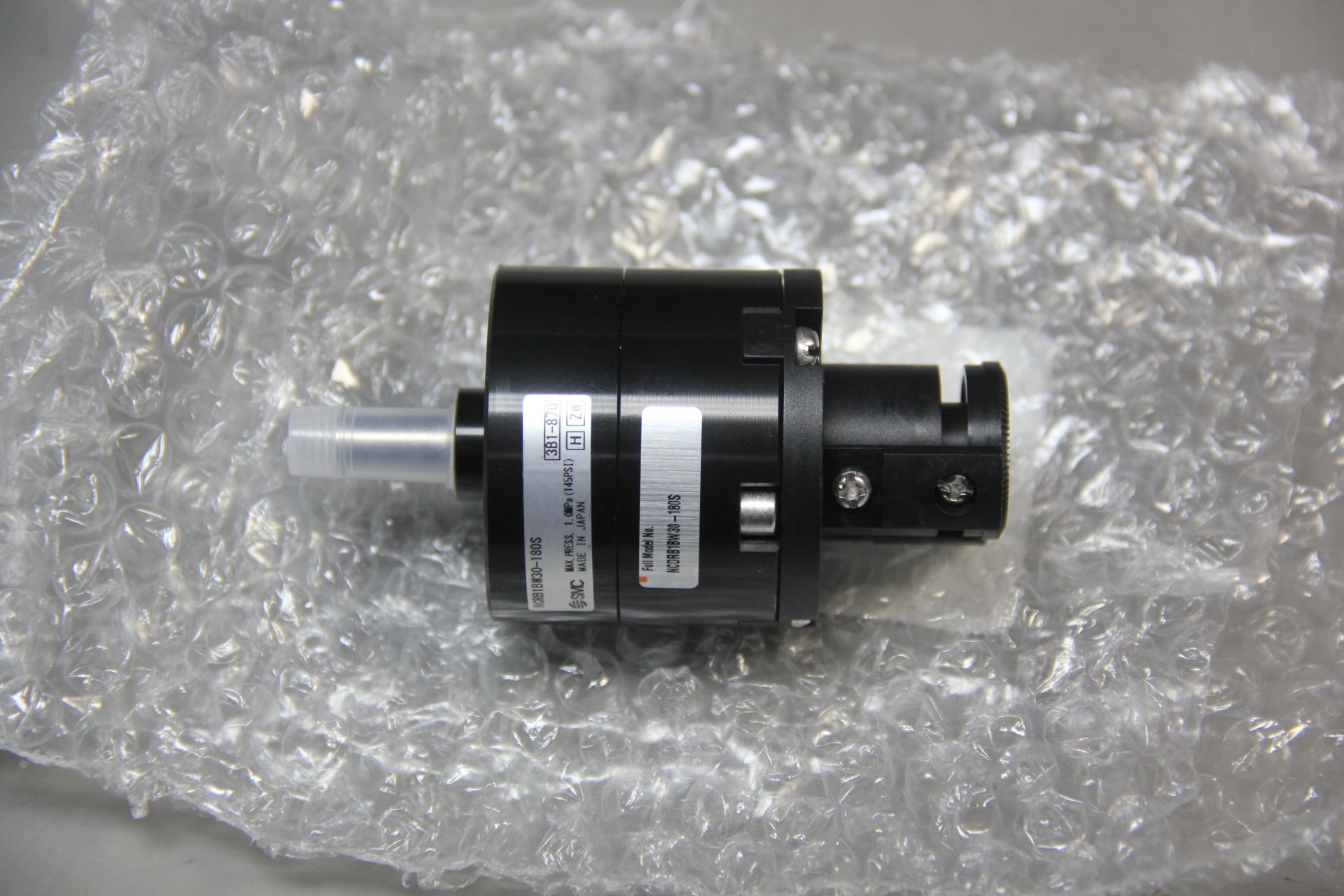 NEW SMC ROTARY ACTUATOR - Image 2 of 3