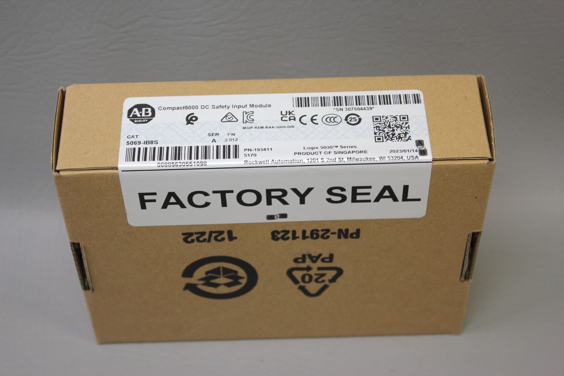 FACTORY SEALED ALLEN BRADLEY COMPACT 5000 INPUT MODULE