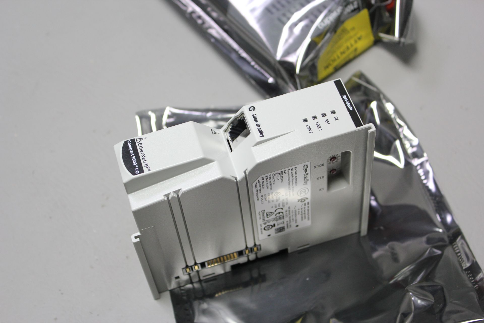 UNUSED ALLEN BRADLEY COMPACT 5000 ETHERNET/IP ADAPTER - Image 3 of 5