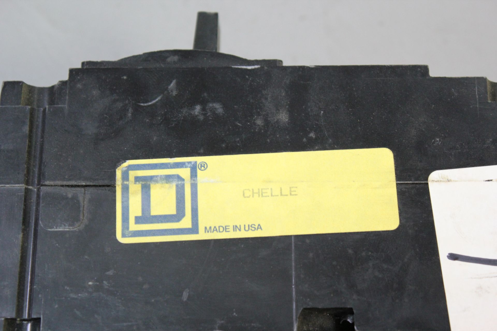 SQUARE D 15A THERMAL MAGNETIC CIRCUIT BREAKER - Image 5 of 6