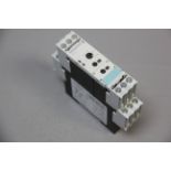 UNUSED SIEMENS MULTIFUNCTION TIMING RELAY