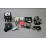 LOT OF SIEMENS MRO PARTS