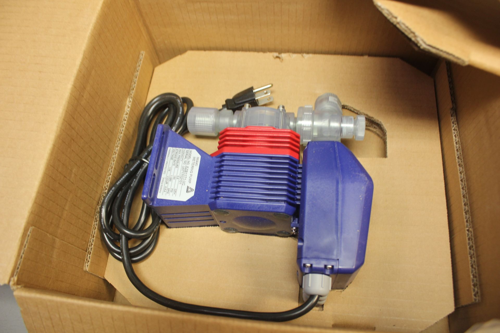 NEW WALCHEM IWAKI METERING PUMP - Image 5 of 8