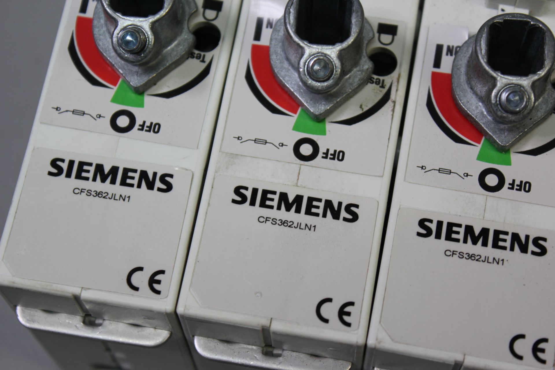 LOT OF 5 SIEMENS DISCONNECT SWITCHES - Image 2 of 3