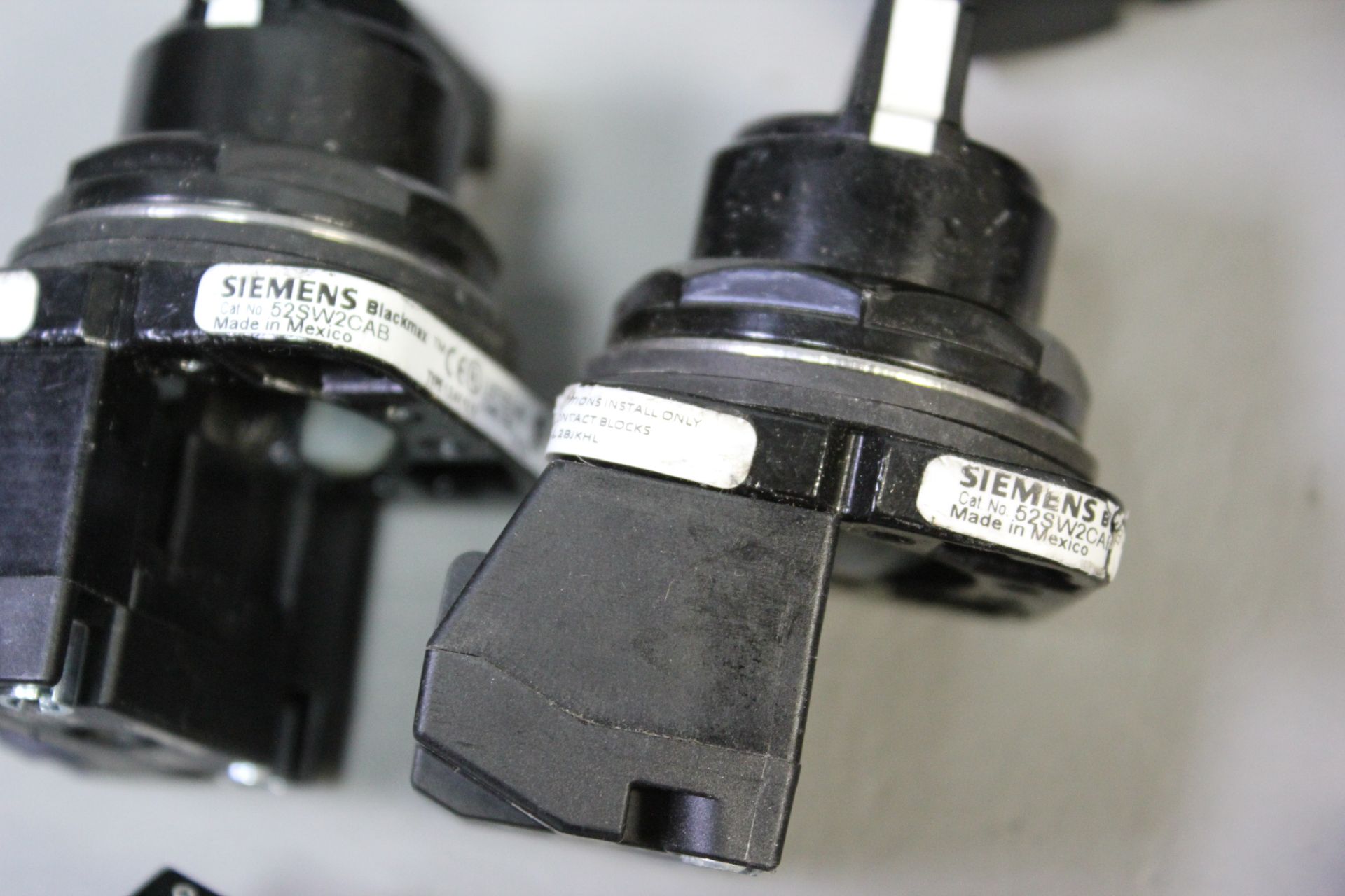 LOT OF SIEMENS SELECTOR SWITCHES - Image 3 of 8