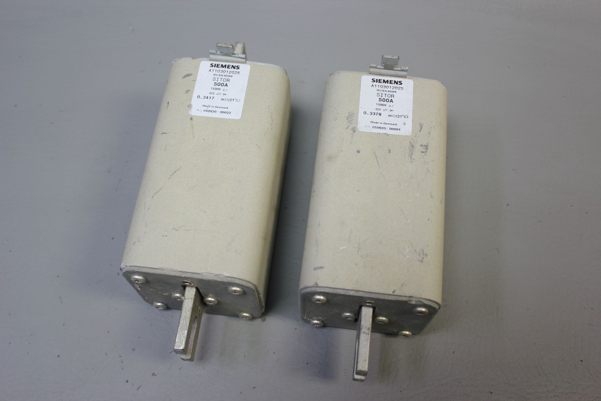 LOT OF 2 SIEMENS SITOR 500A SEMICONDUCTOR FUSES