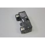 SIEMENS 225A CIRCUIT BREAKER