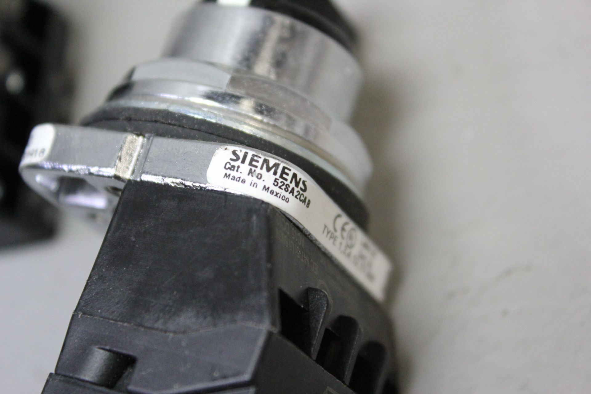 LOT OF SIEMENS SELECTOR SWITCHES - Image 8 of 8