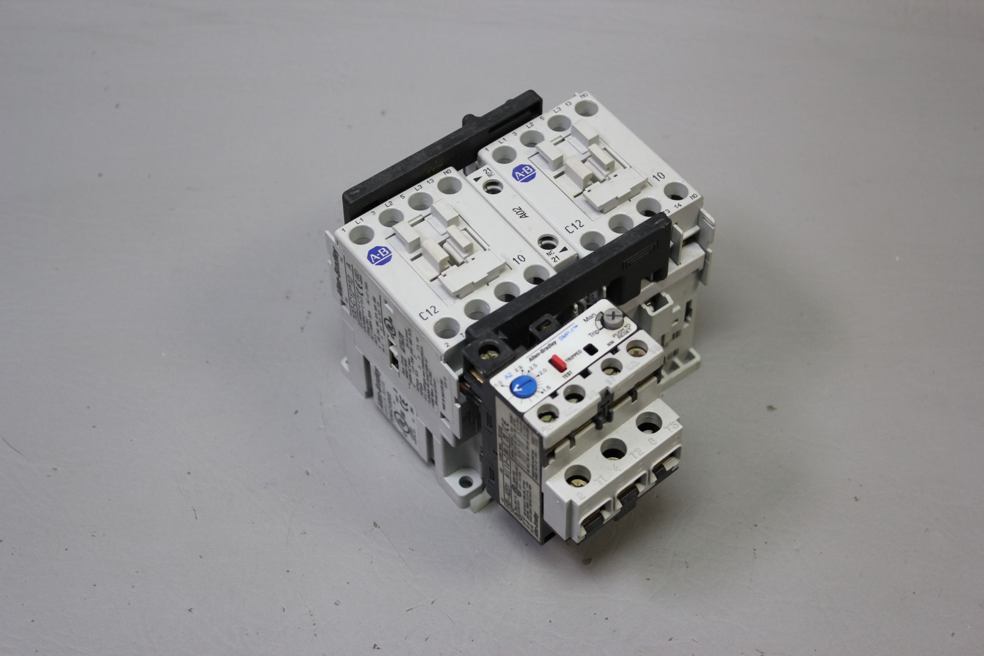 ALLEN BRADLEY REVERSING CONTACTOR WITH OVERLOAD RELAY