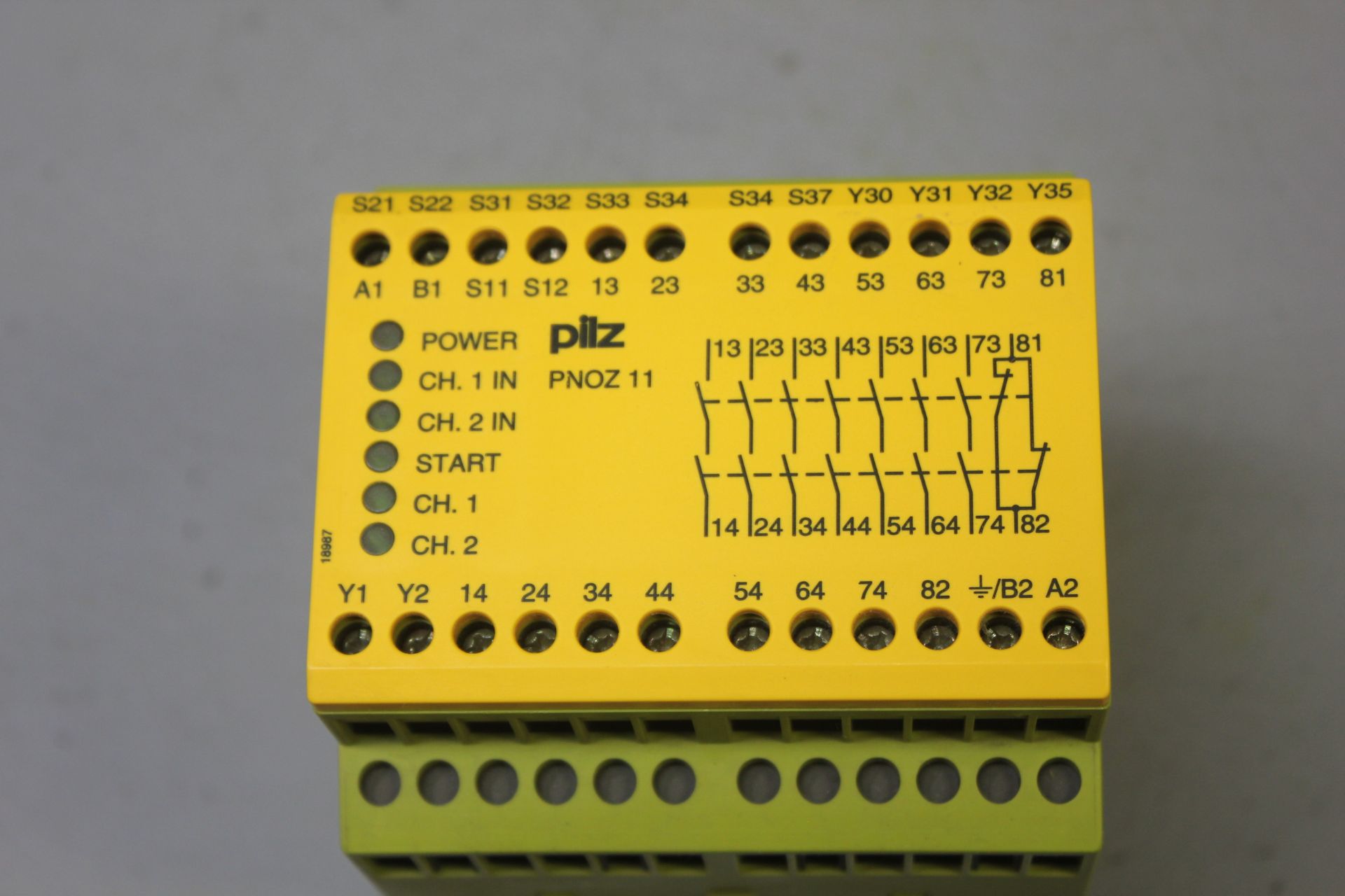 PILZ PNOZ 11 SAFETY RELAY - Image 3 of 4