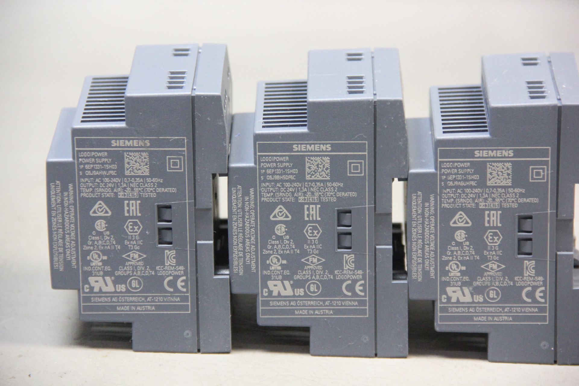 3 UNUSED SIEMENS LOGO! POWER SUPPLIES - Image 4 of 4