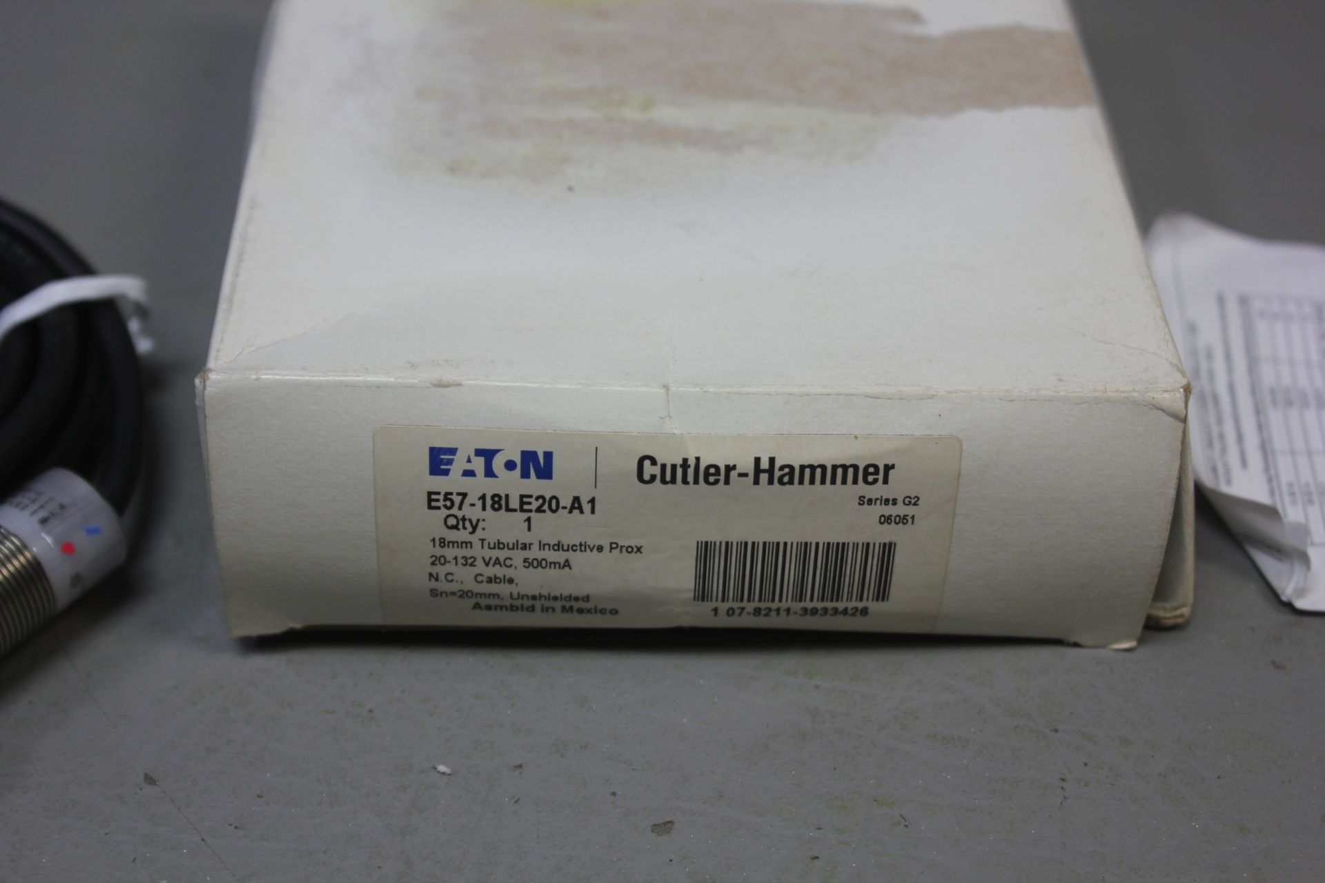 NEW CUTLER HAMMER INDUCTIVE PROXIMITY SENSOR - Image 2 of 4