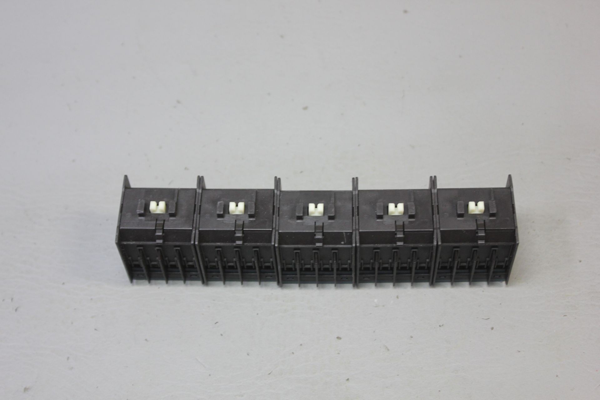 LOT OF 5 UNUSED SIEMENS CONTACTOR AUX SWITCHES - Image 2 of 4