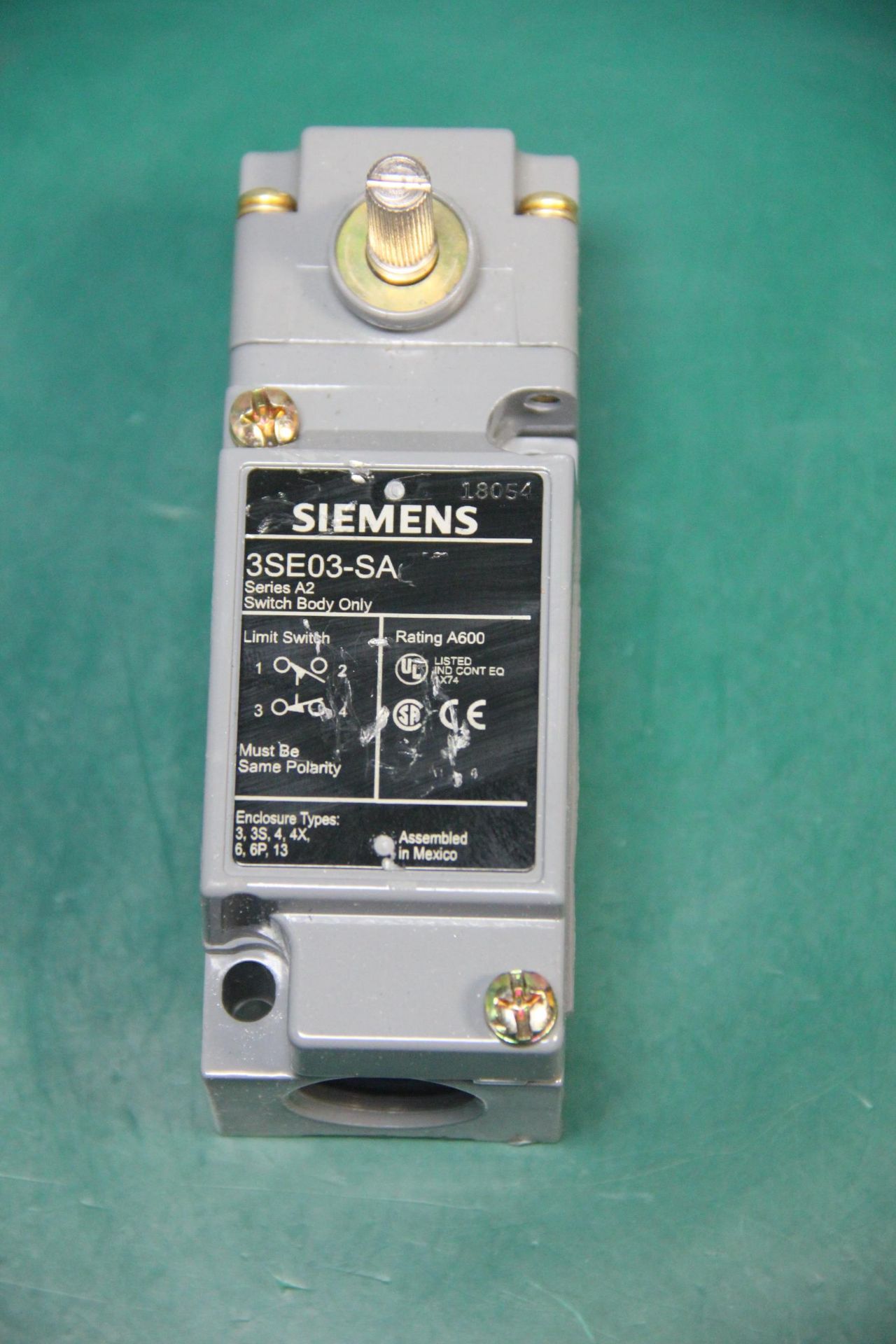 UNUSED SIEMENS LIMIT SWITCH