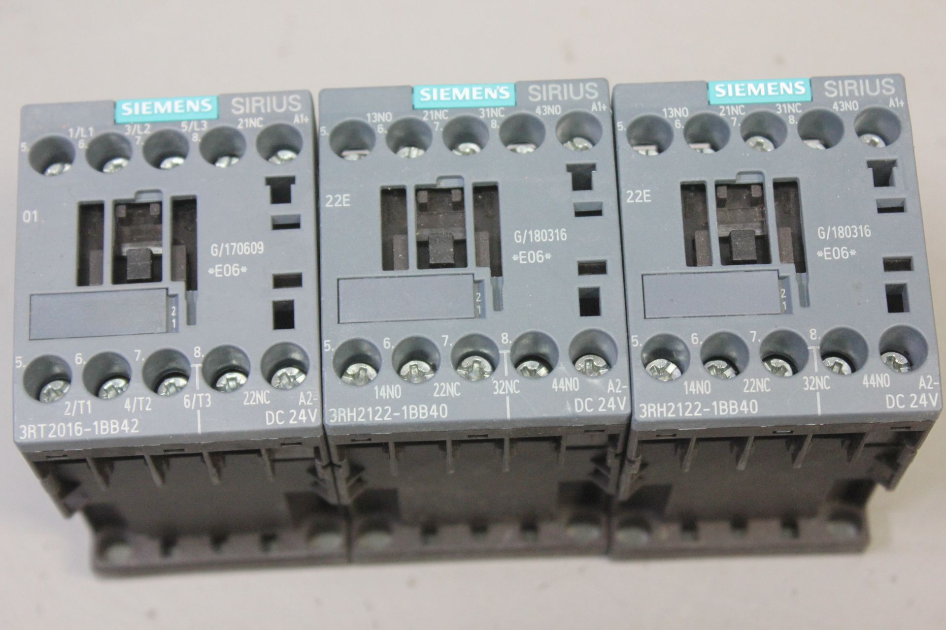 LOT OF 3 SIEMENS CONTACTORS - Image 2 of 2