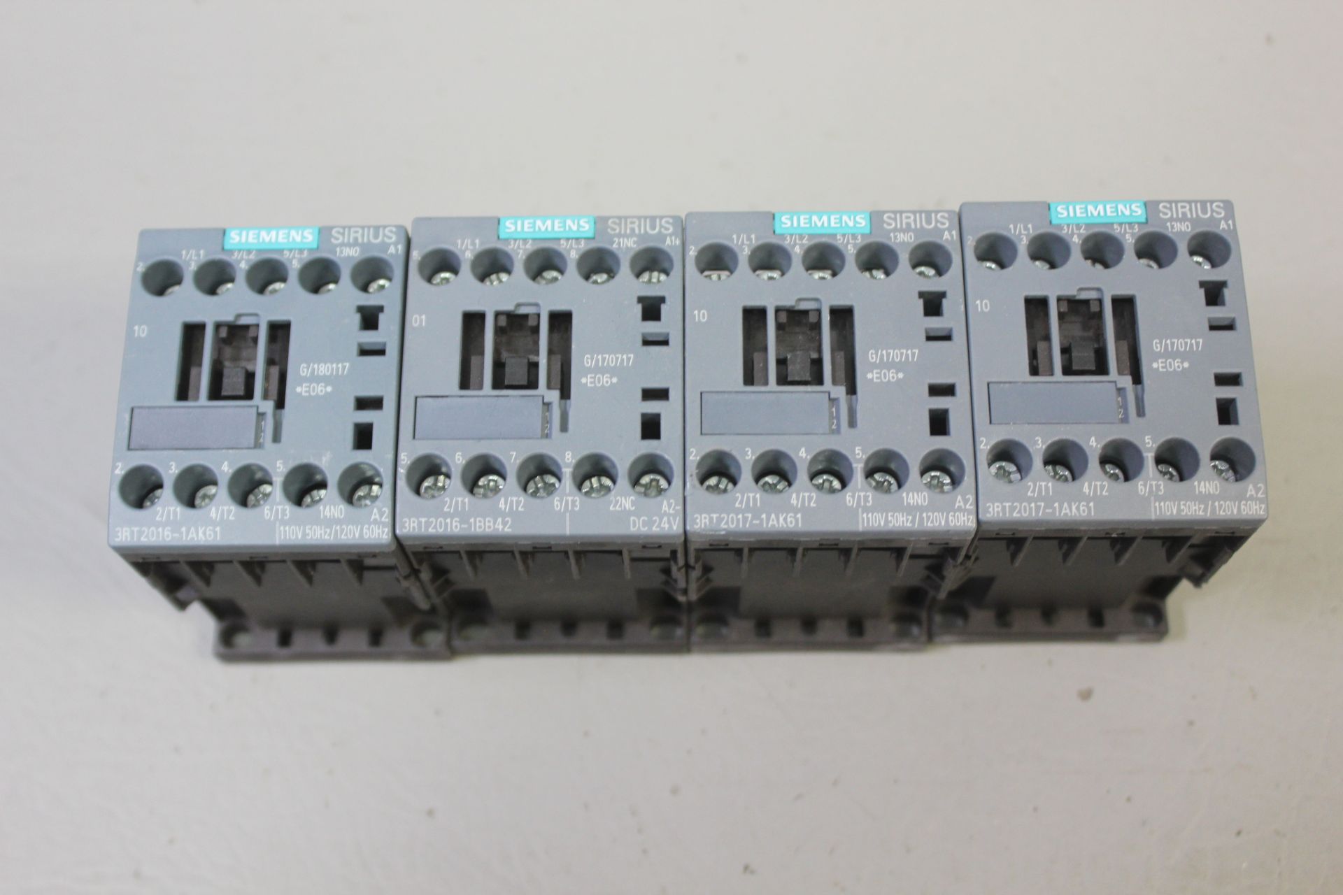 LOT OF 4 SIEMENS CONTACTORS - Image 2 of 2