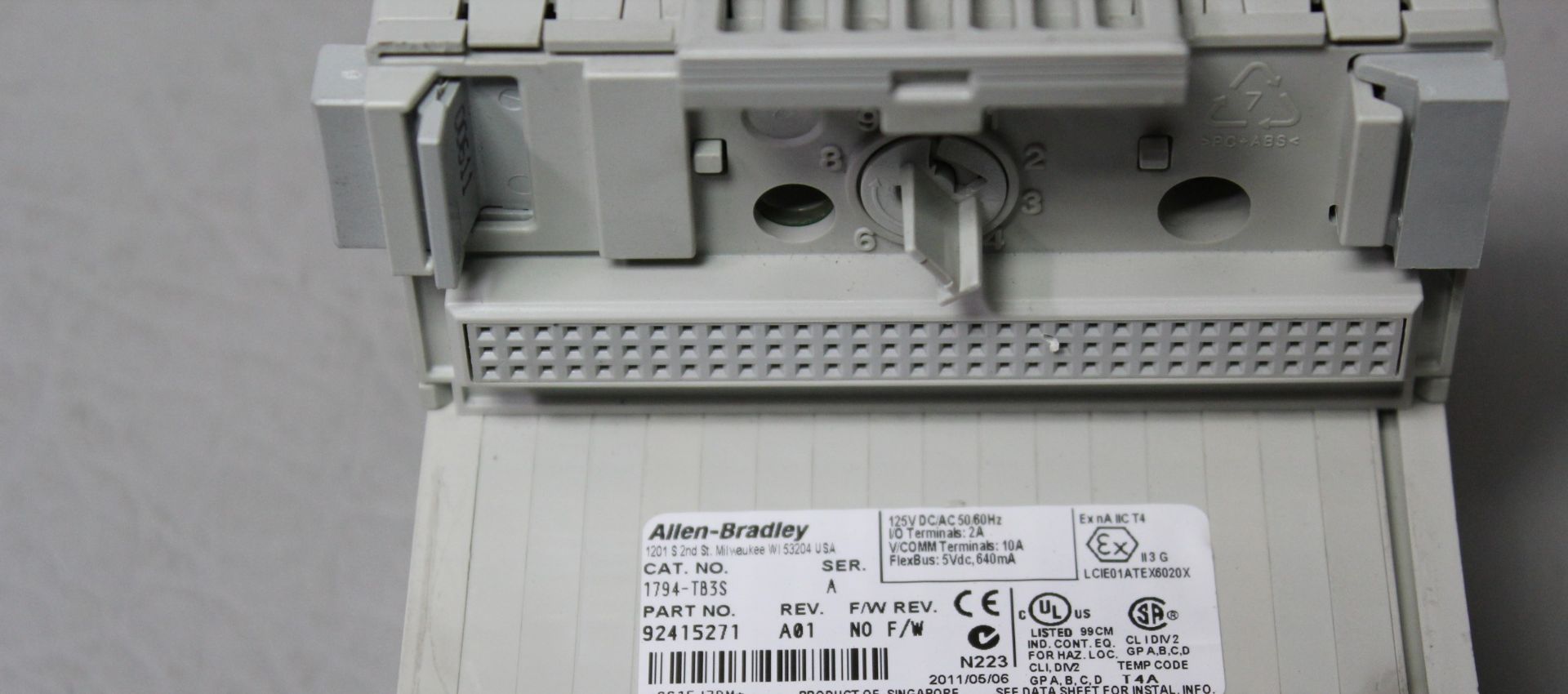 ALLEN BRADLEY FELX I/O MODULE WITH BASE - Image 4 of 4