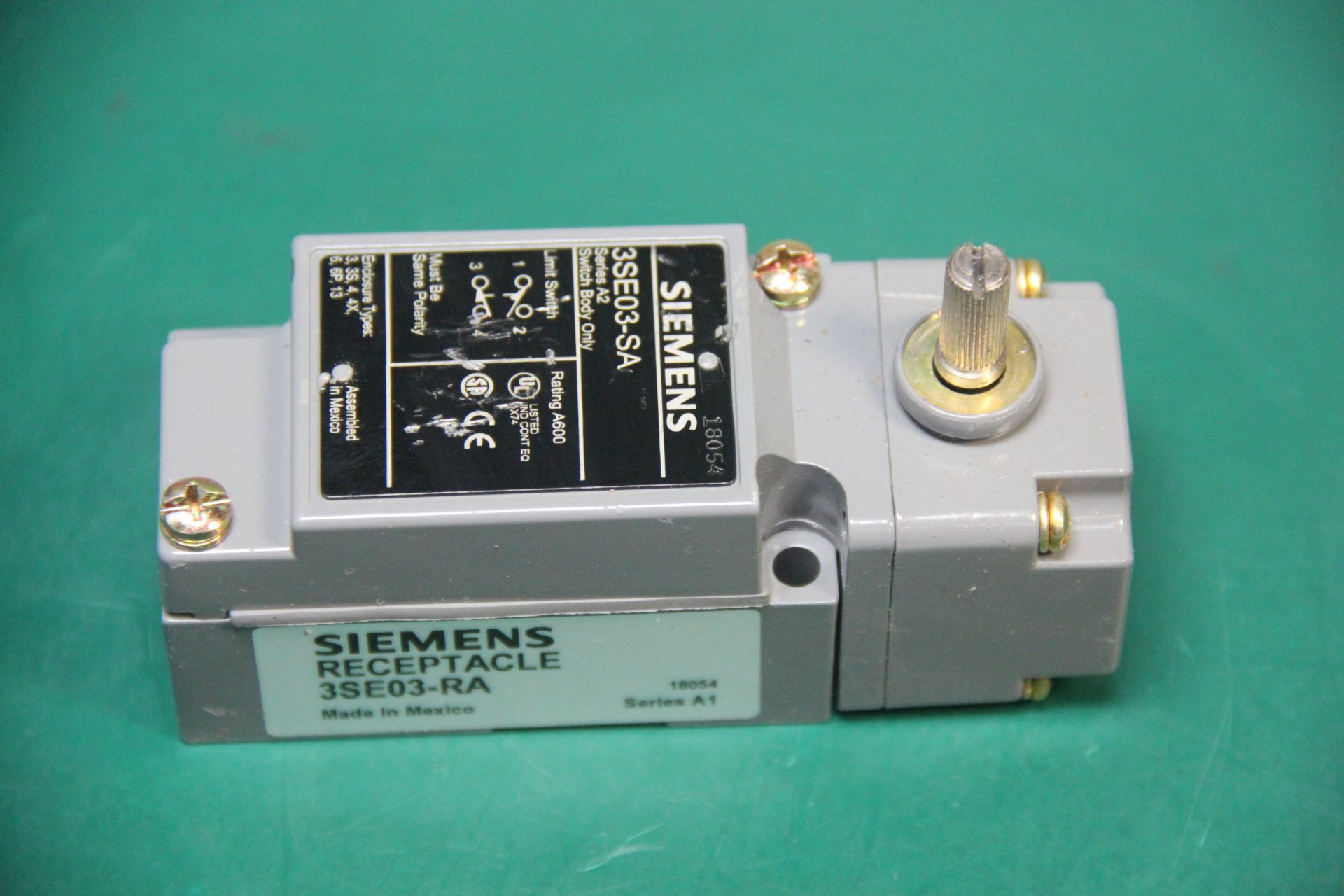 UNUSED SIEMENS LIMIT SWITCH - Image 2 of 4