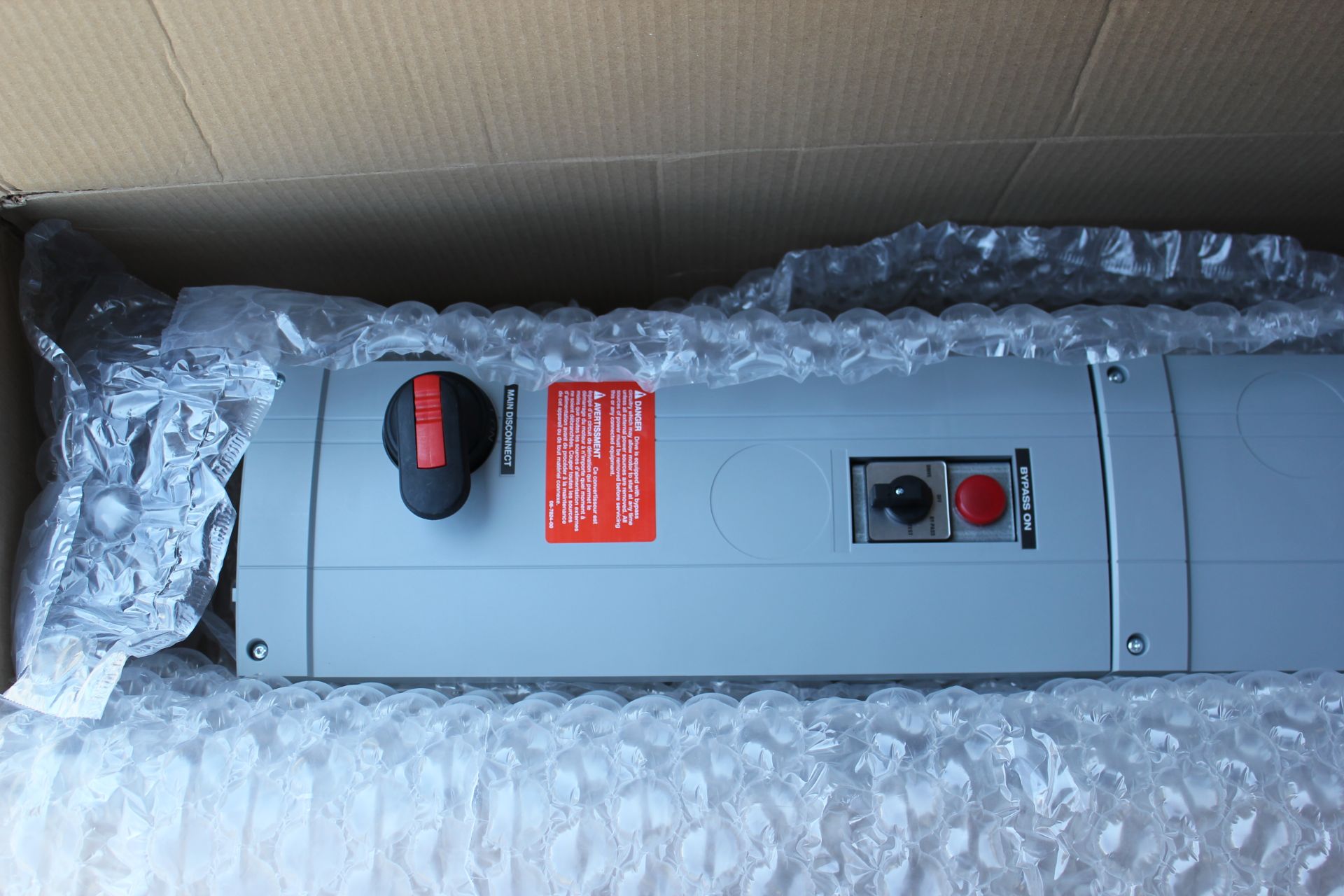 NEW DANFOSS/TRANE TR200 5HP DRIVE - Image 7 of 12