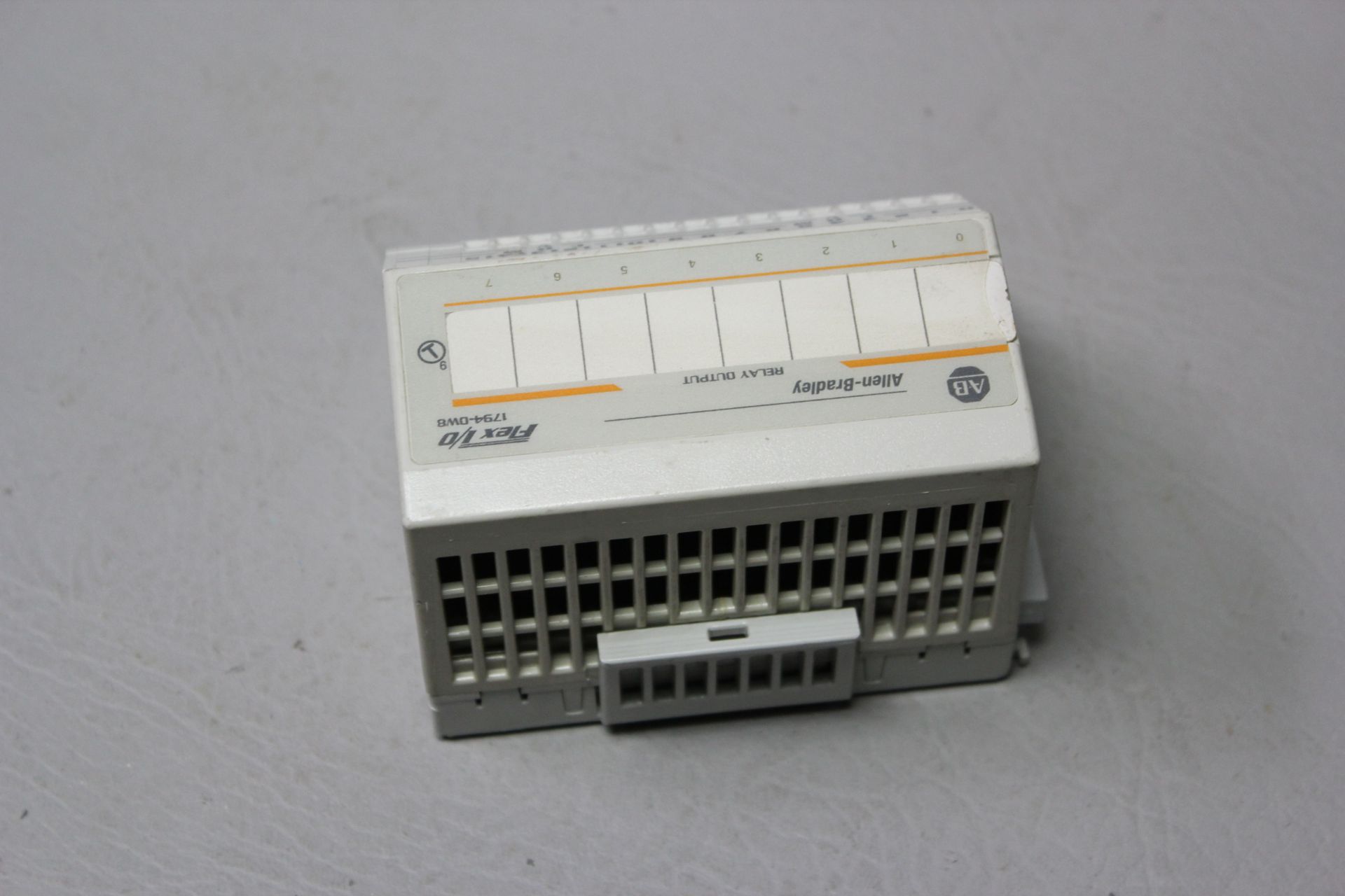 ALLEN BRADLEY FELX I/O MODULE WITH BASE - Image 2 of 4