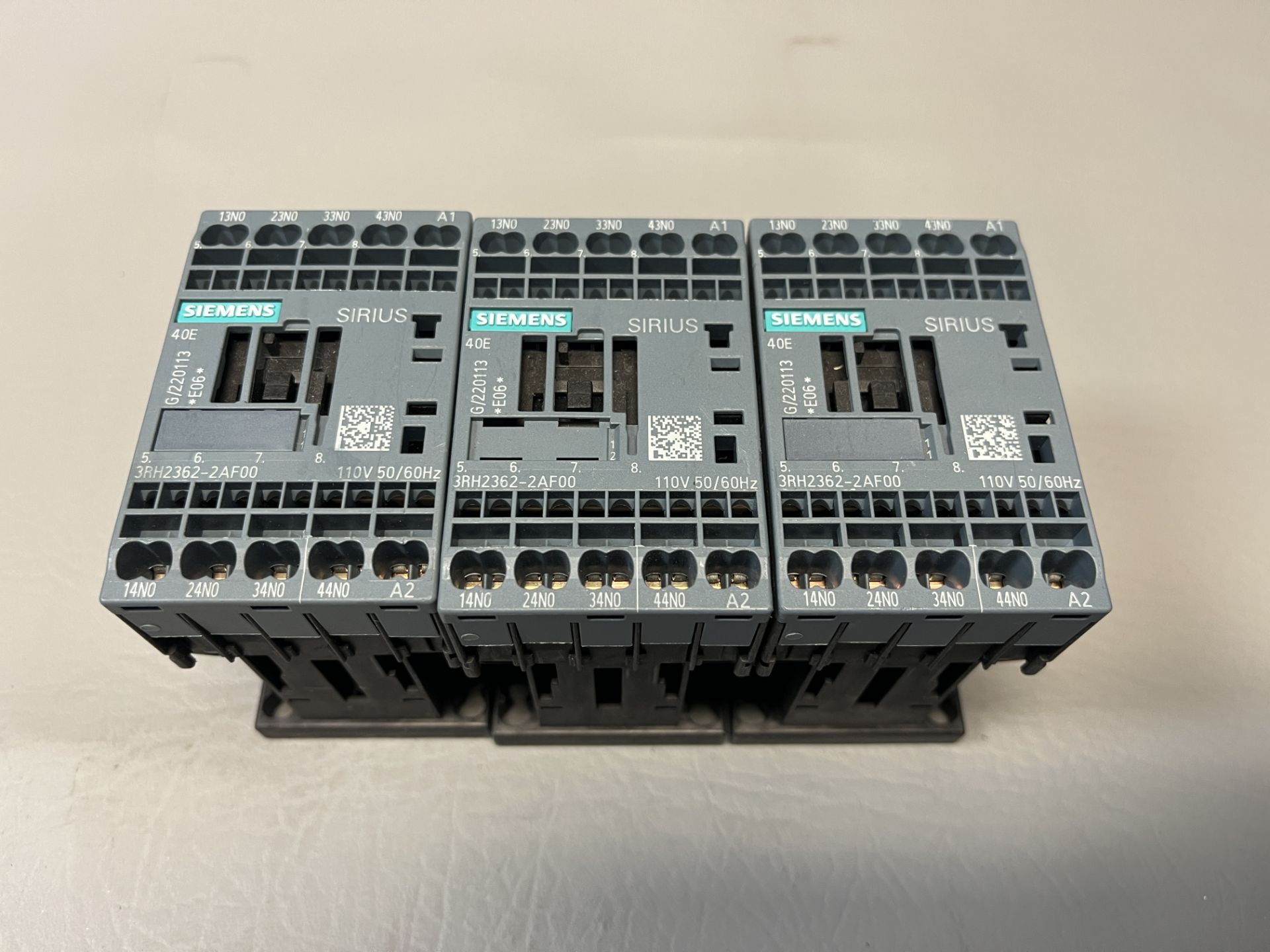 LOT OF (3) SIEMENS CONTACTORS