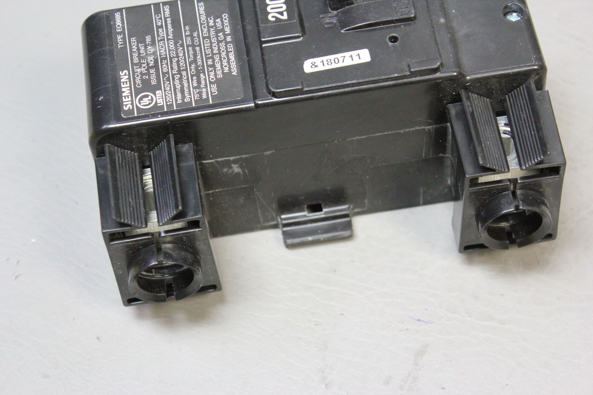 UNUSED SIEMENS 200A CIRCUIT BREAKER - Image 4 of 5