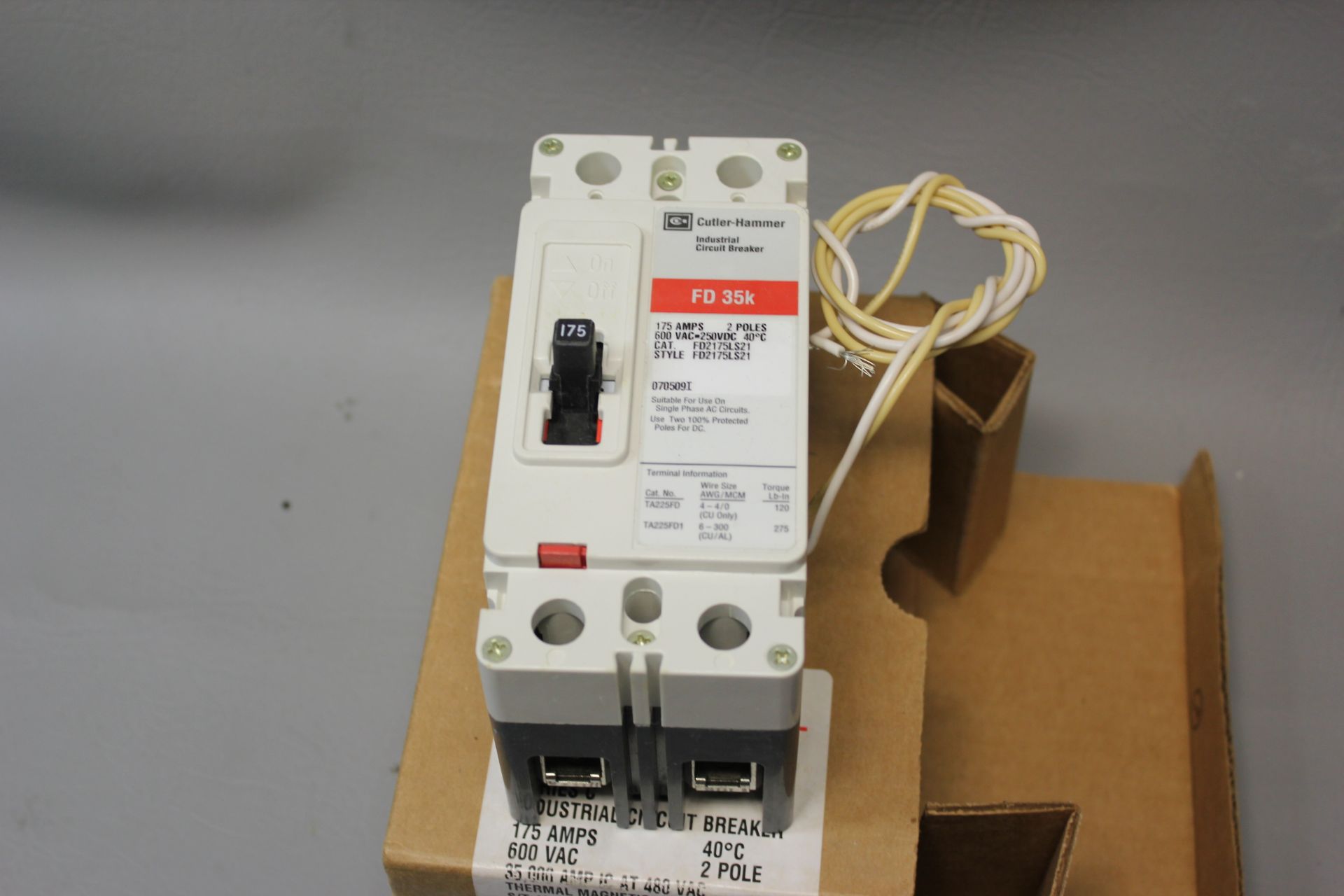 NEW CUTLER HAMMER 175A INDUSTRIAL CIRCUIT BREAKER - Image 3 of 4