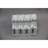 LOT OF SIEMENS CIRCUIT BREAKERS