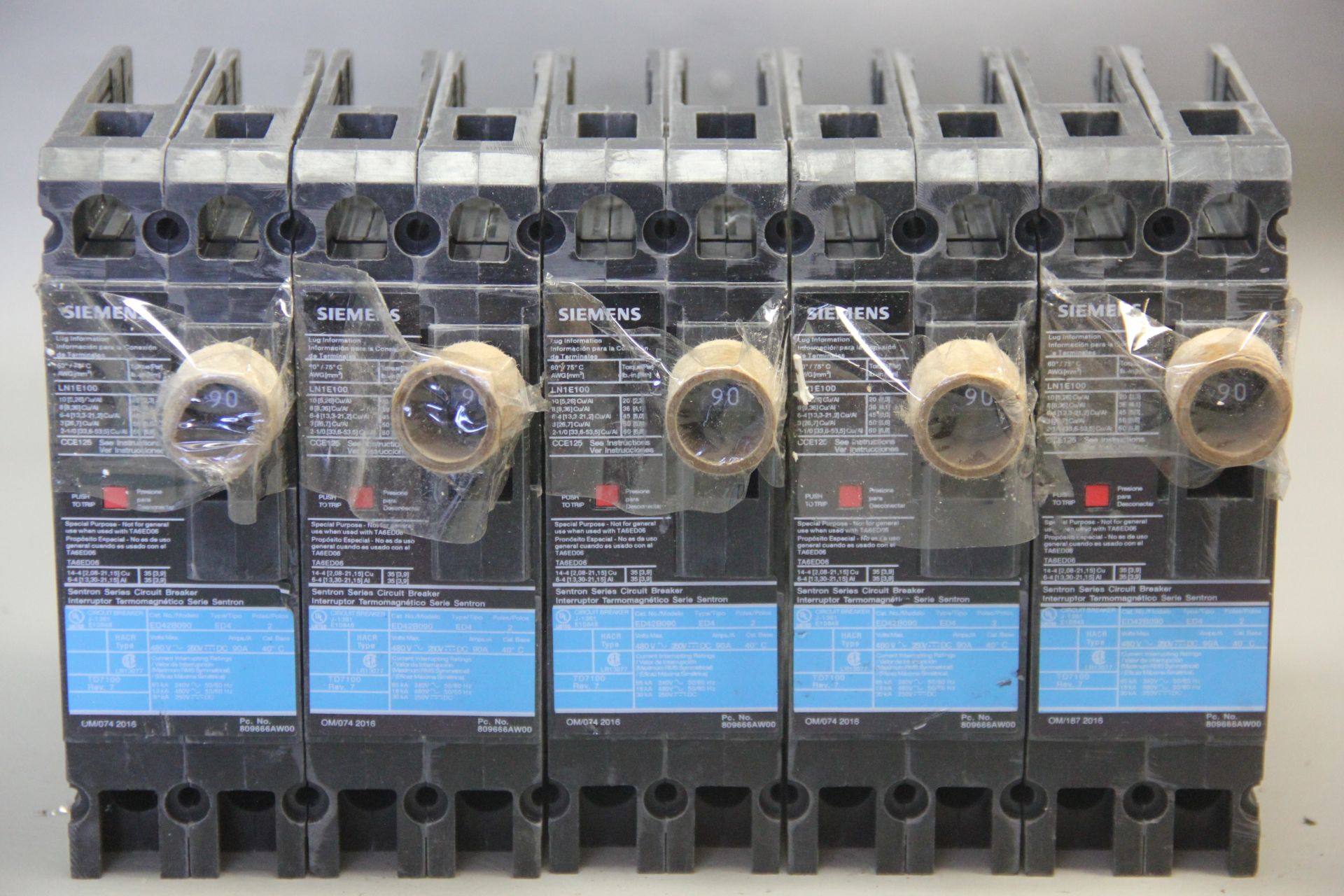 LOT OF 5 SIEMENS SENTRON SERIES 90A CIRCUIT BREAKERS - Image 3 of 6