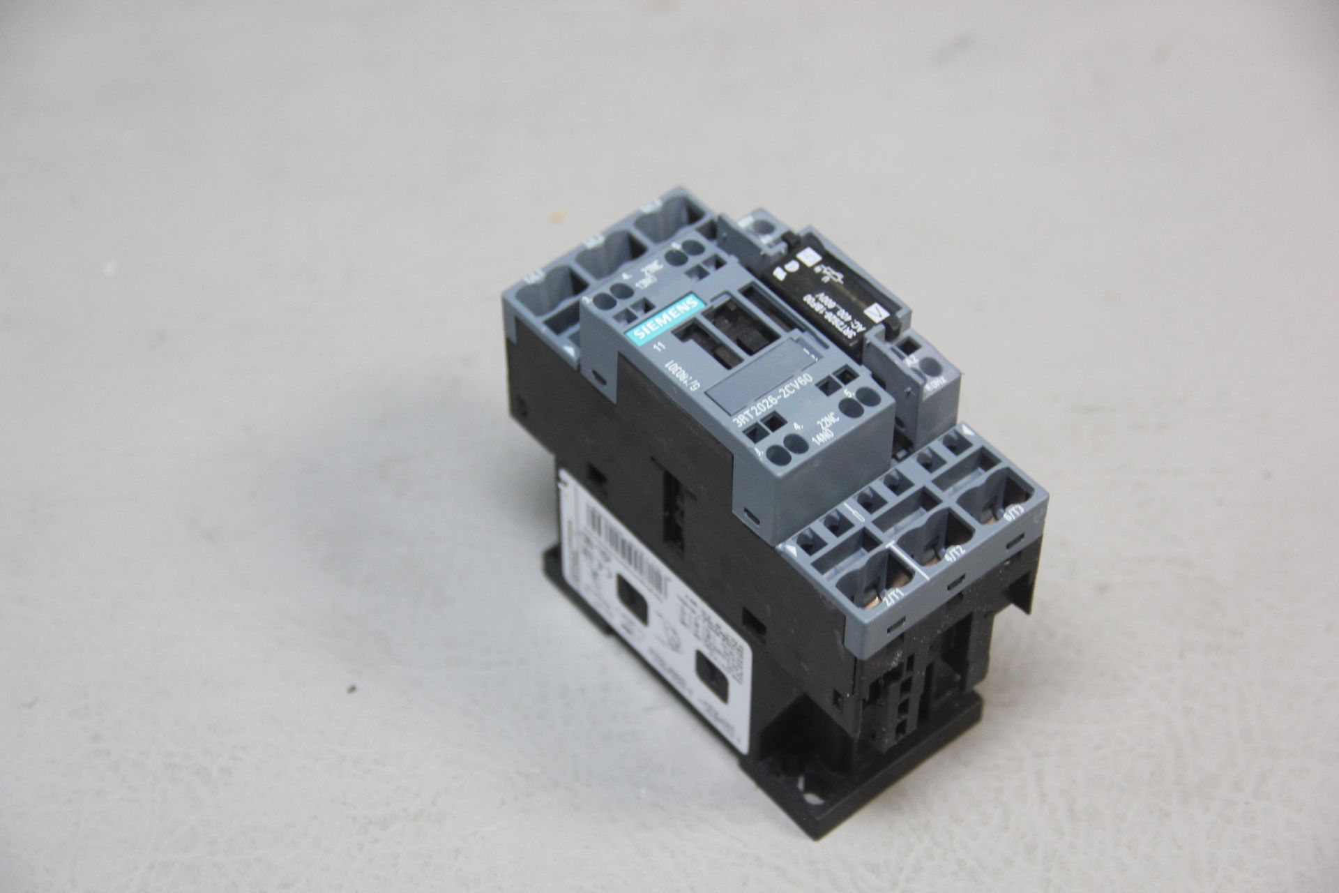 SIEMENS POWER CONTACTOR WITH SURGE SURPRESSOR