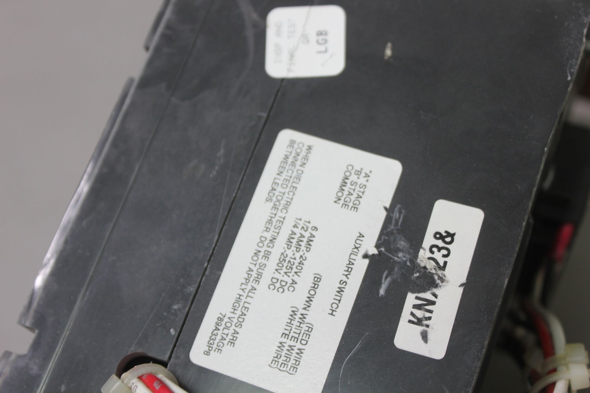 GE 600A INDUSTRIAL CIRCUIT BREAKER - Image 6 of 11