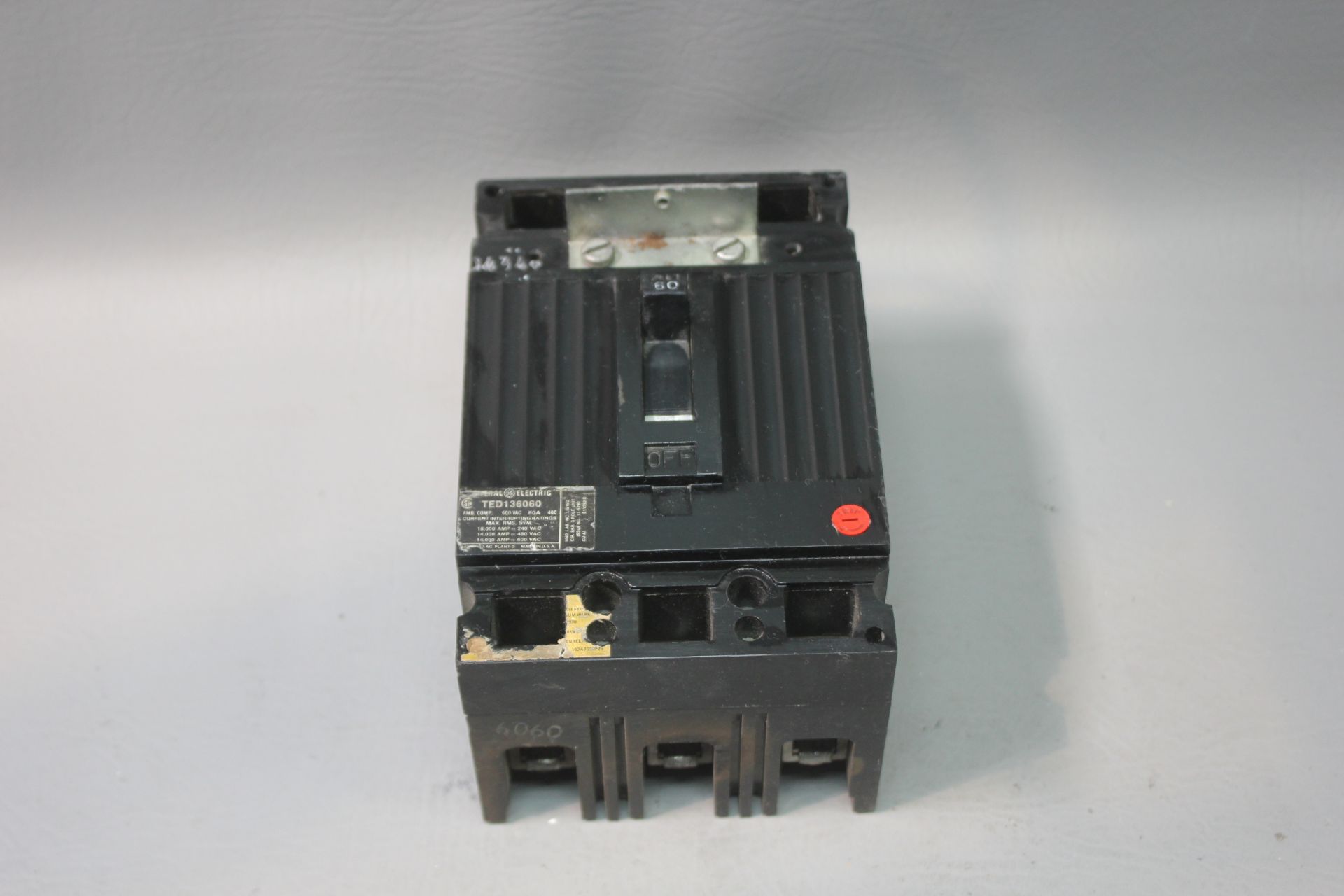 GE 3 POLE 60A CIRCUIT BREAKER