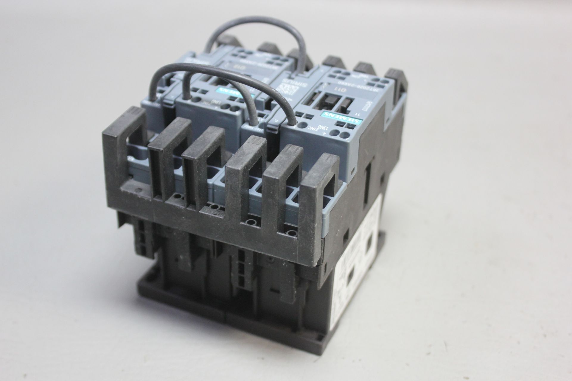 UNUSED SIEMENS REVERSING CONTACTOR - Image 4 of 4