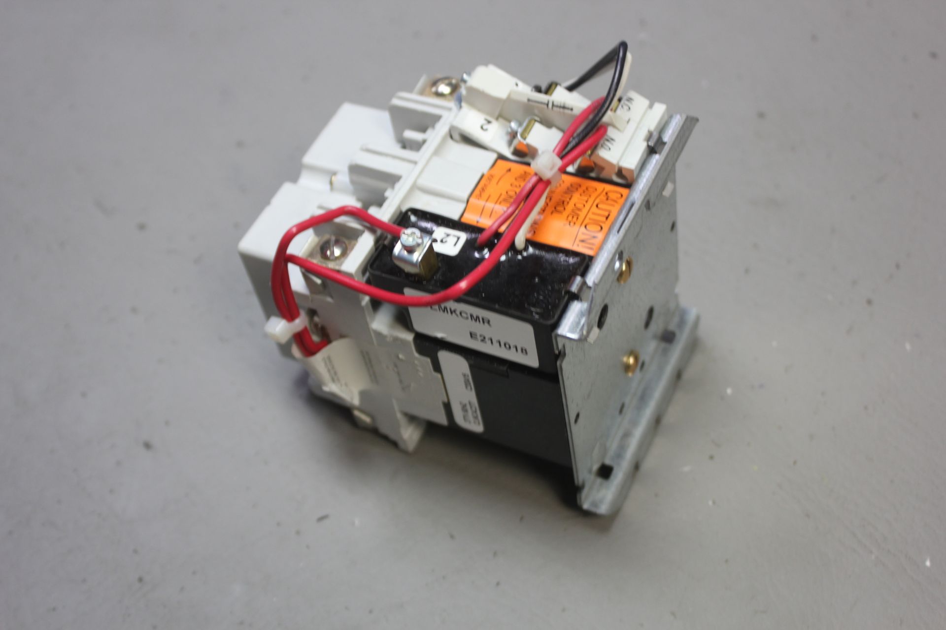 SIEMENS 30A LIGHTING CONTACTOR - Image 2 of 4