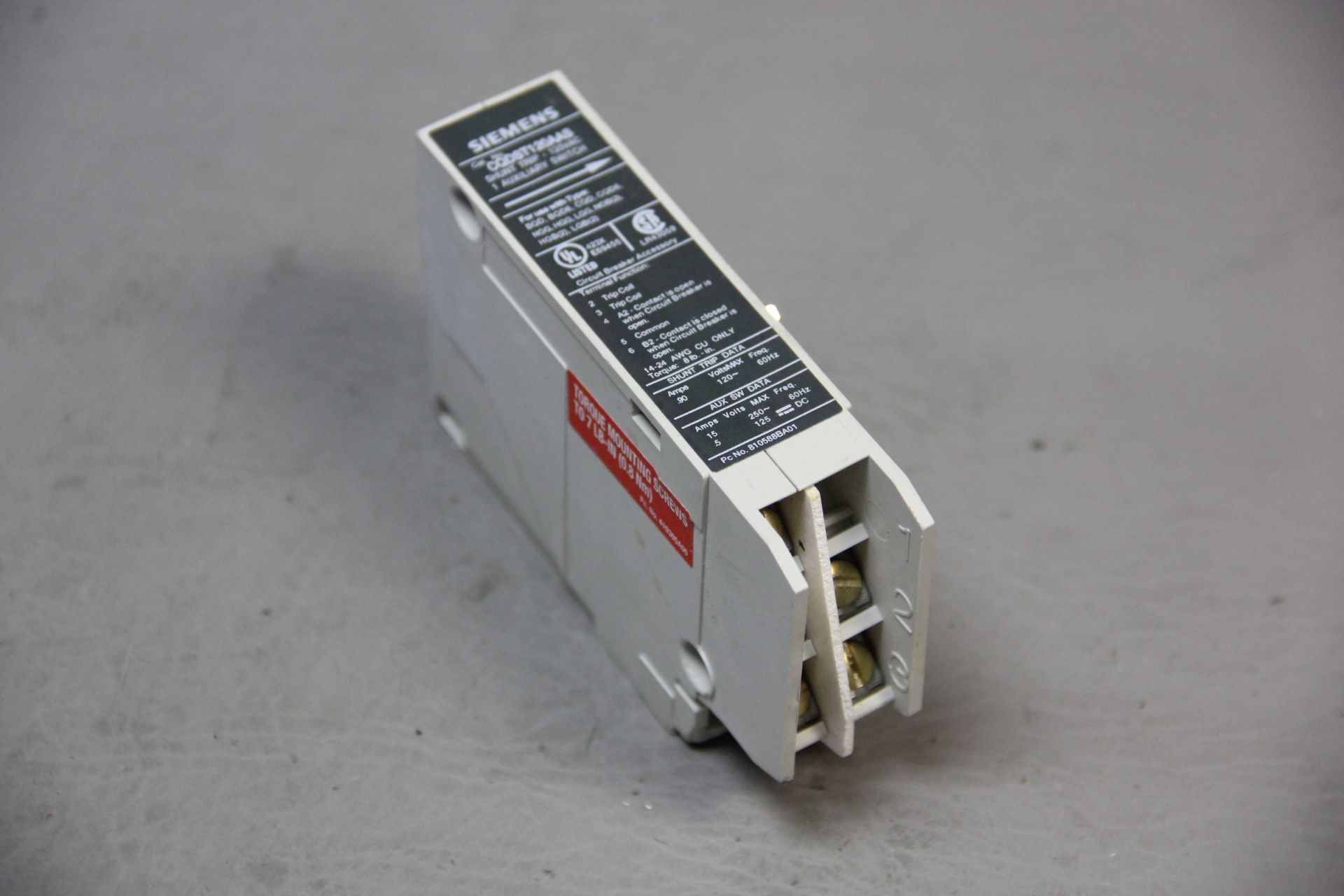 SIEMENS CIRCUIT BREAKER SHUNT TRIP UNIT