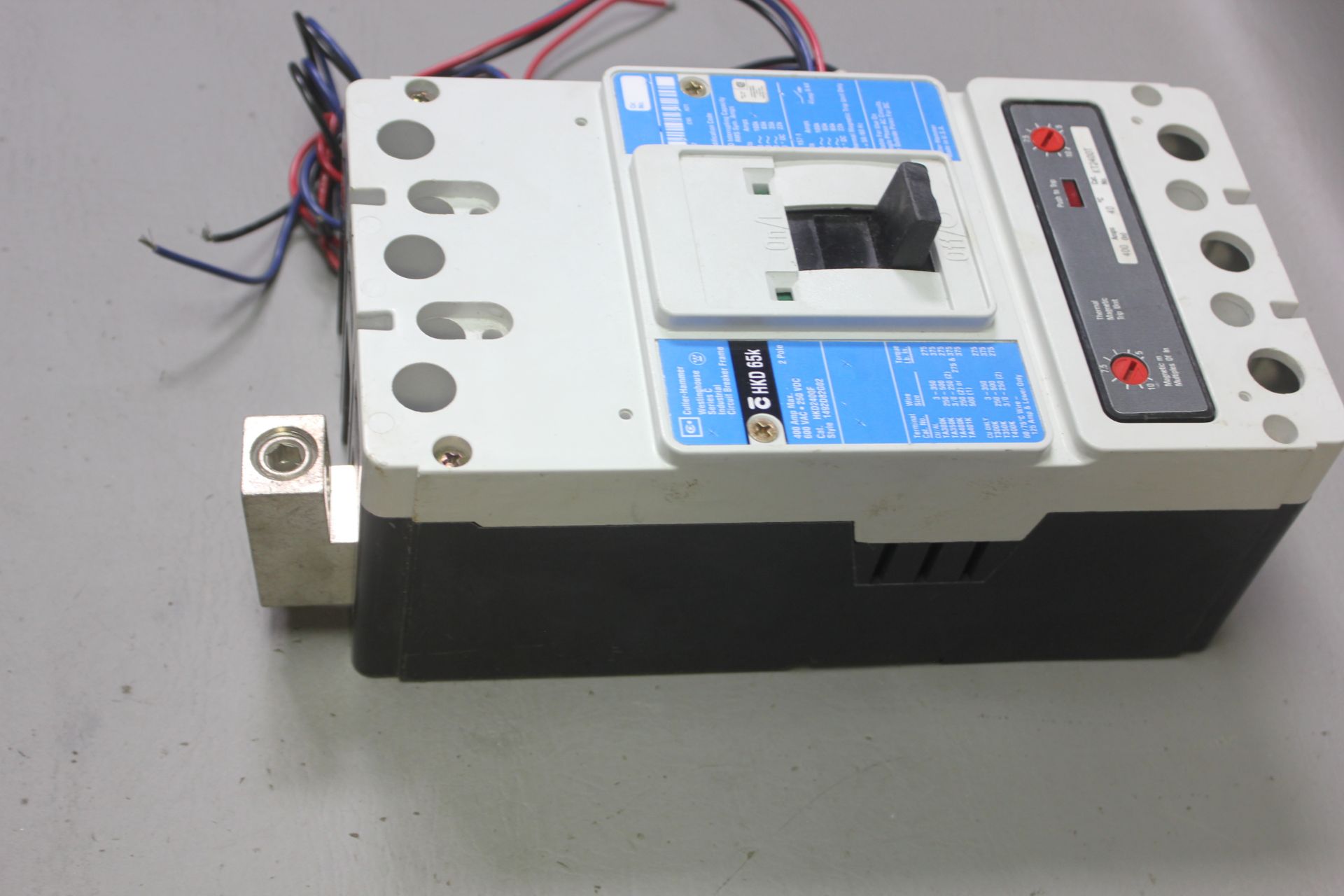 CUTLER HAMMER 400A INDUSTRIAL CIRCUIT BREAKER WITH TRIP UNIT - Image 4 of 7