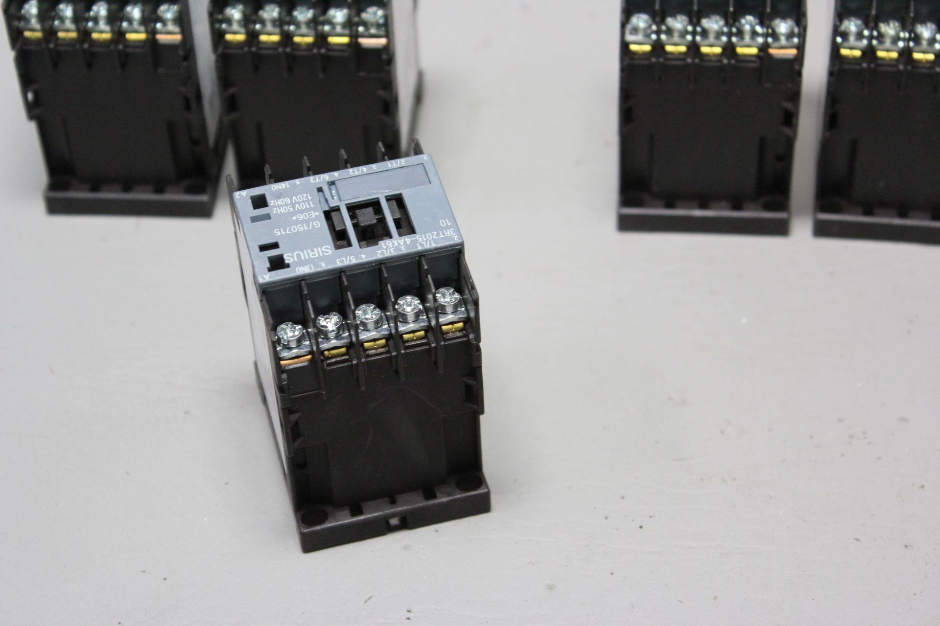 5 UNUSED SIEMENS CONTACTORS - Image 3 of 4