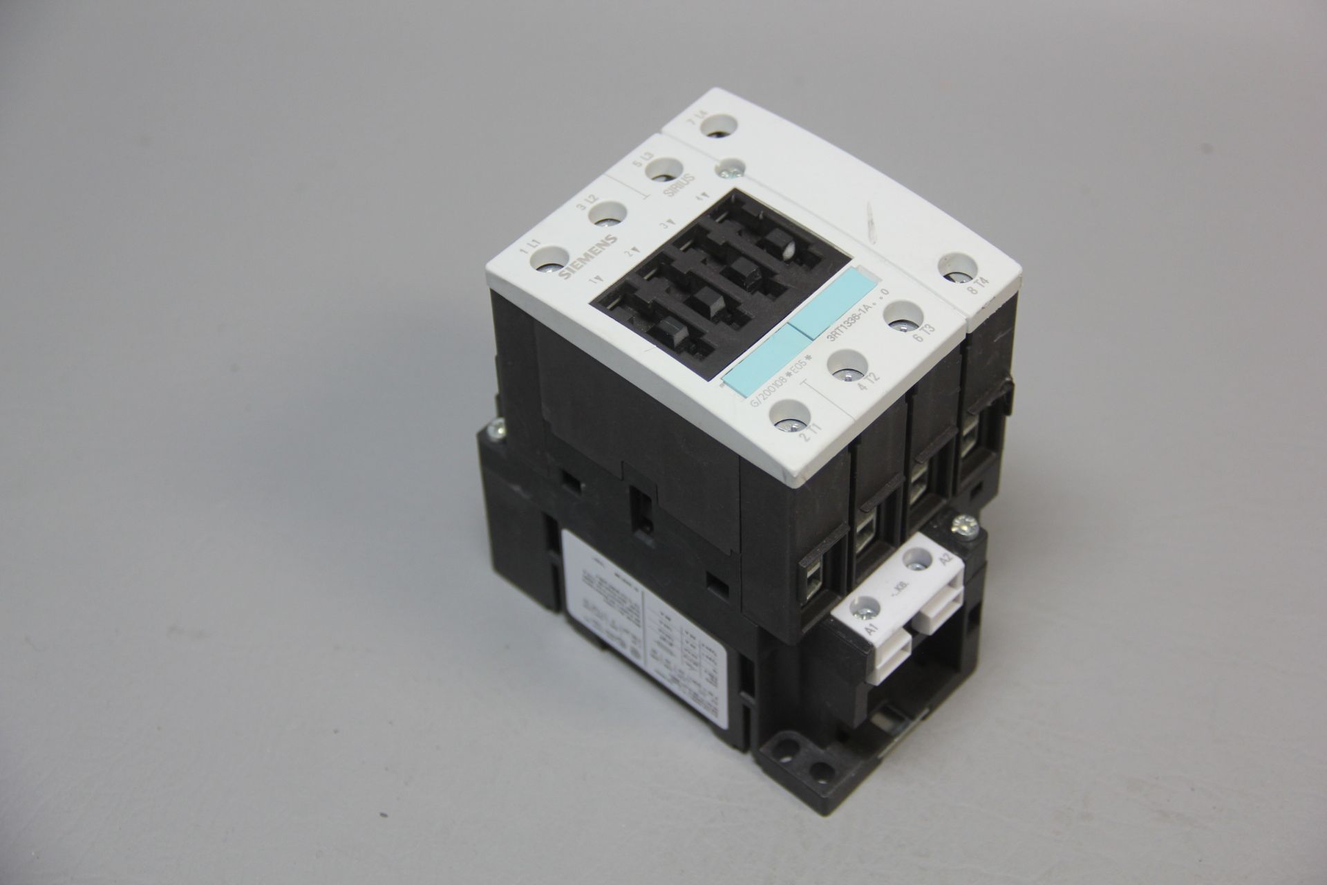 SIEMENS 4 POLE CONTACTOR