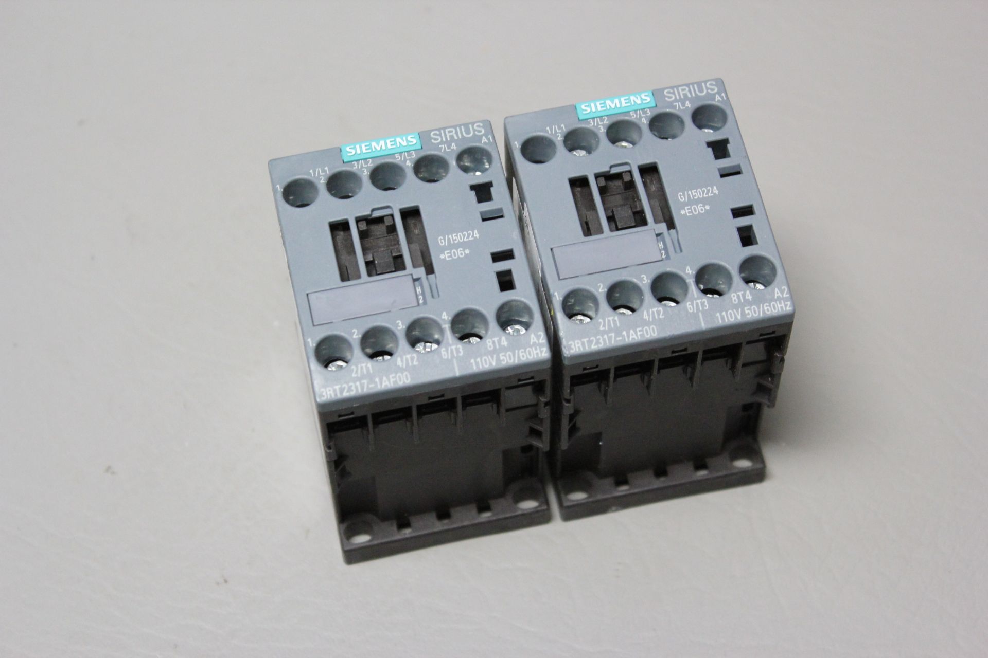 LOT OF 2 SIEMENS CONTACTORS