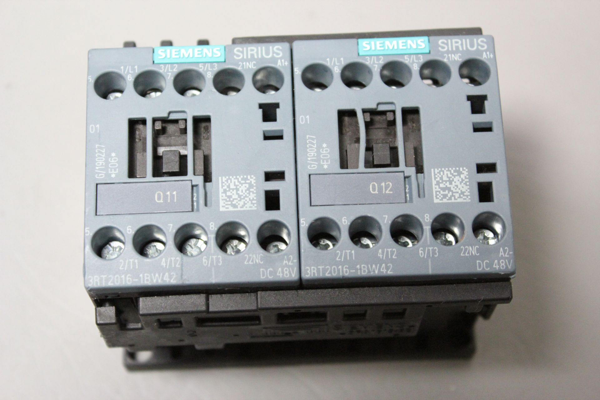 UNUSED SIEMENS REVERSING CONTACTOR - Image 2 of 3