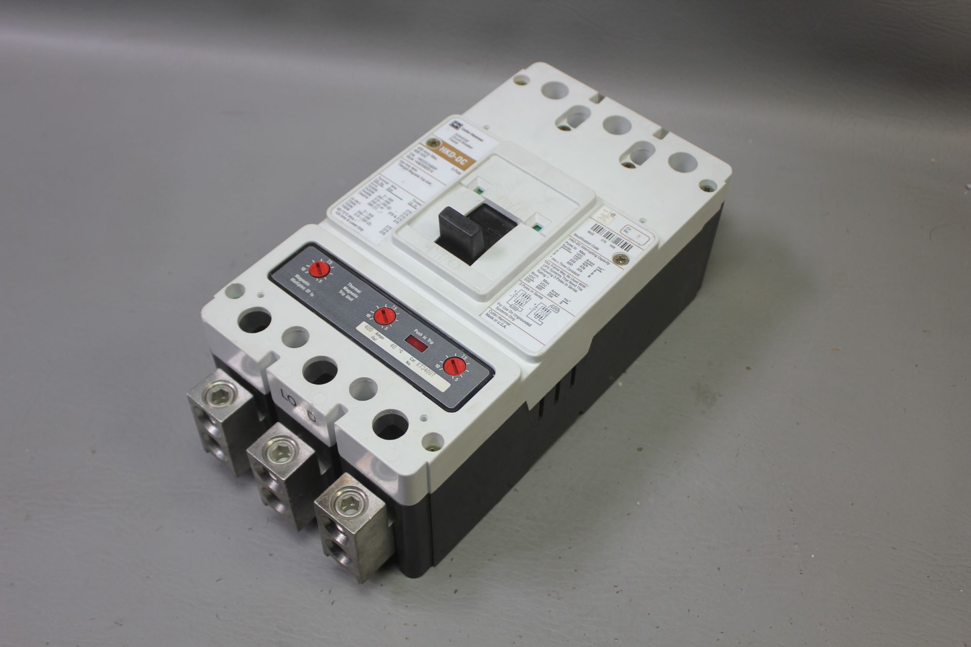 CUTLER HAMMER 400A INDUSTRIAL CIRCUIT BREAKER WITH TRIP UNIT