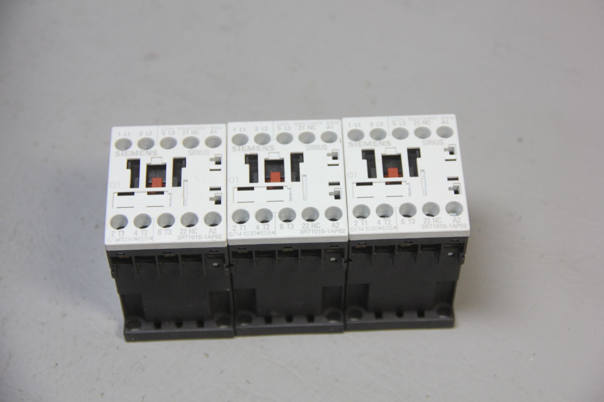 3 UNUSED SIEMENS POWER CONTACTORS