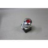 SIEMENS RED MUSHROOM HEAD ILLUMINATED PUSHBUTTON