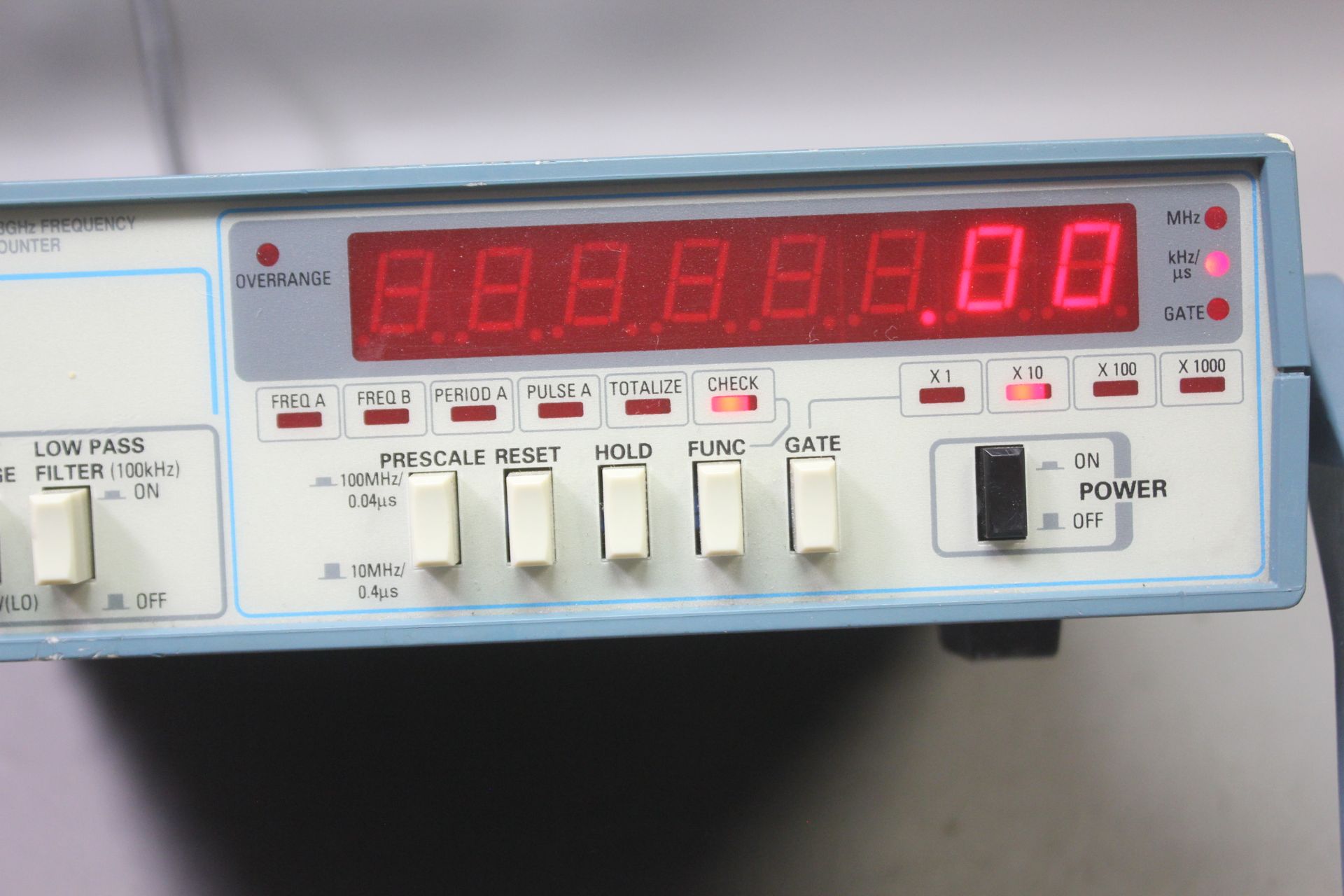 TEKTRONIX 1.3GHZ FREQUENCY COUNTER - Image 10 of 13